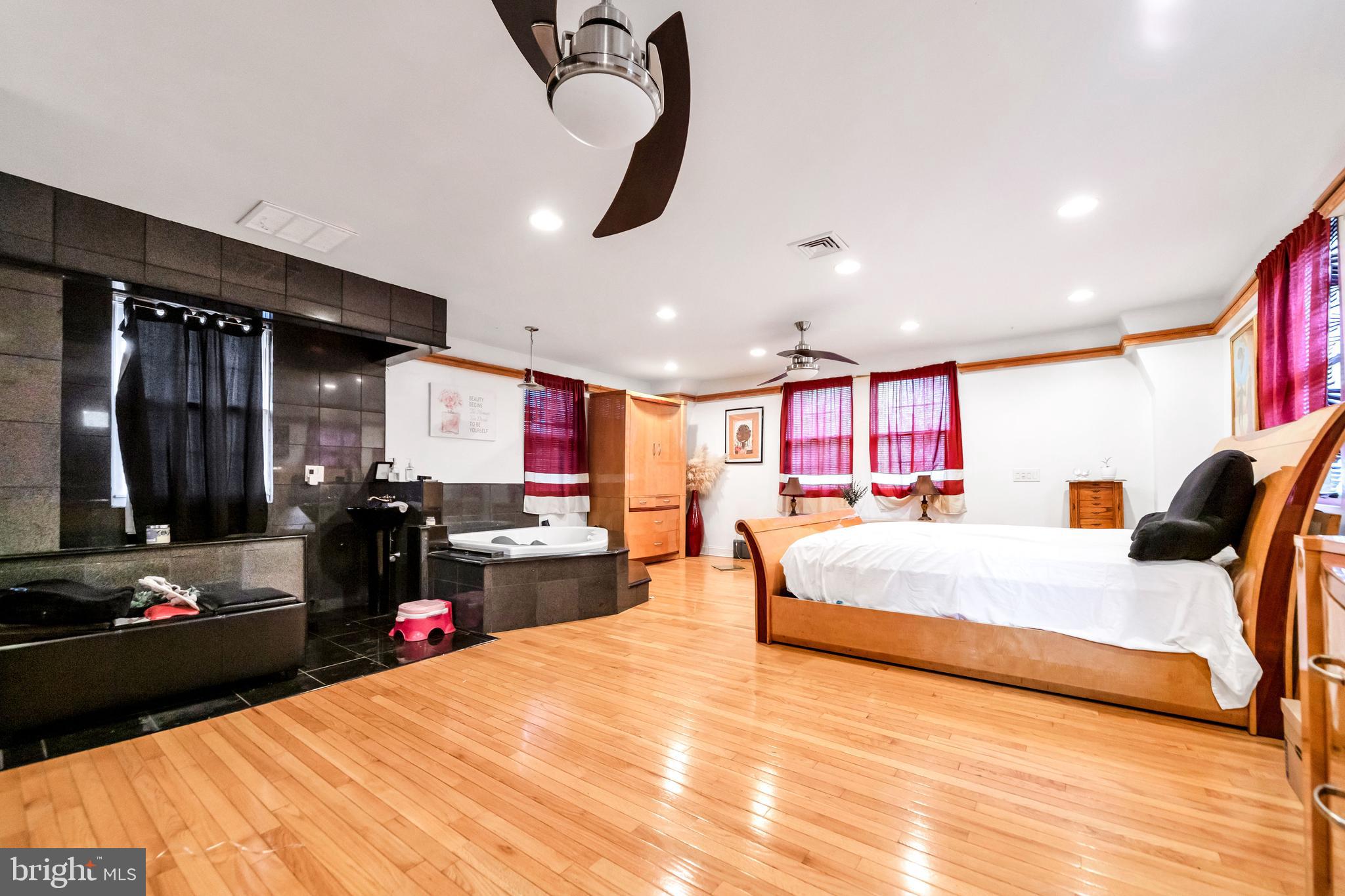 CHELTENHAM - Residential