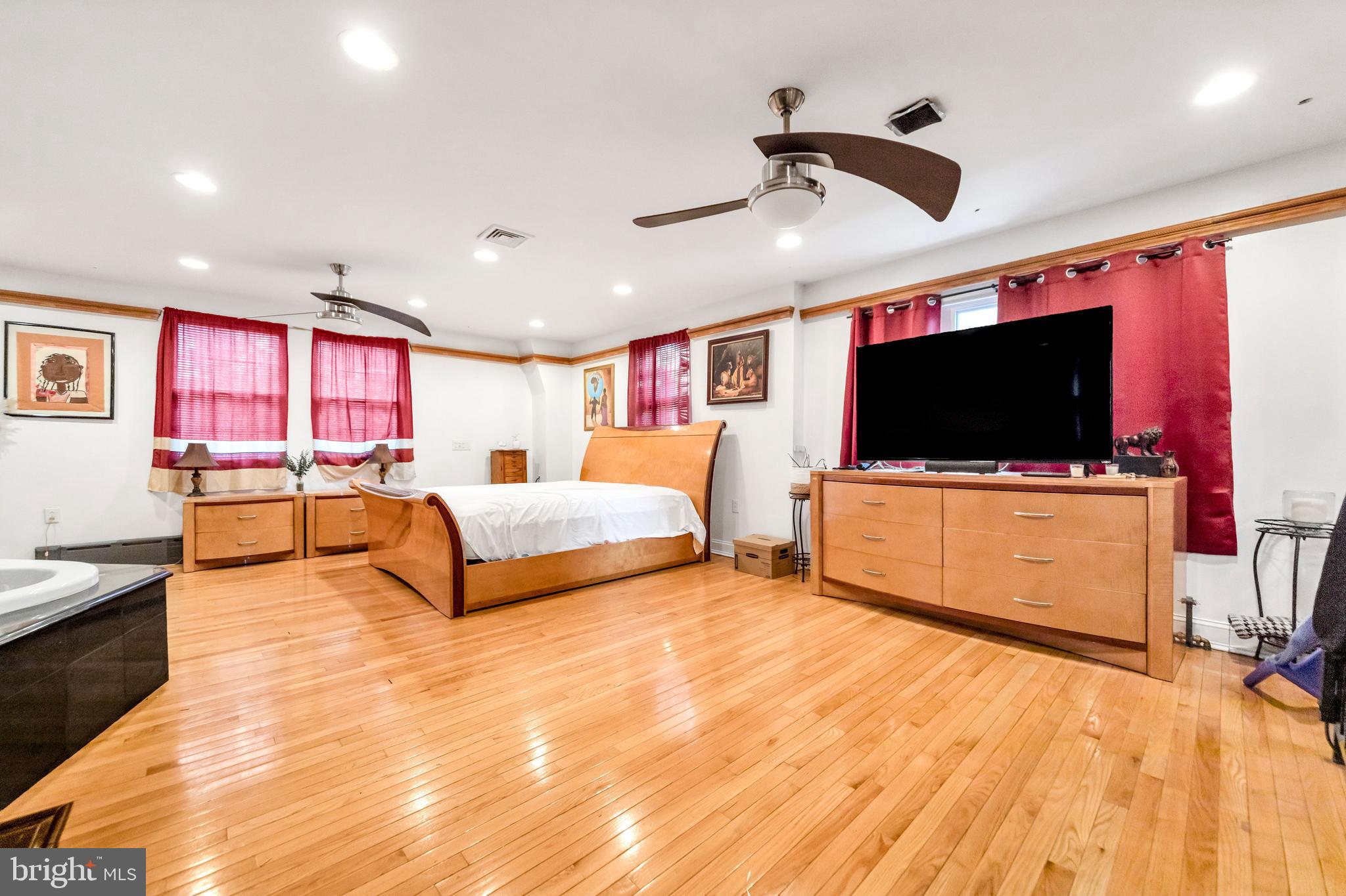 CHELTENHAM - Residential