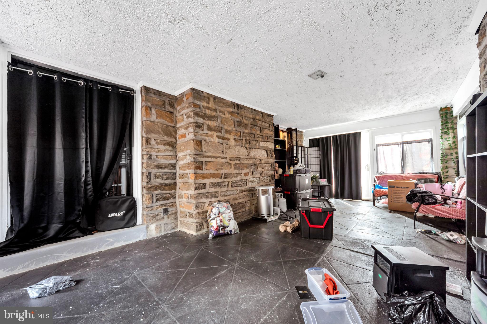 CHELTENHAM - Residential