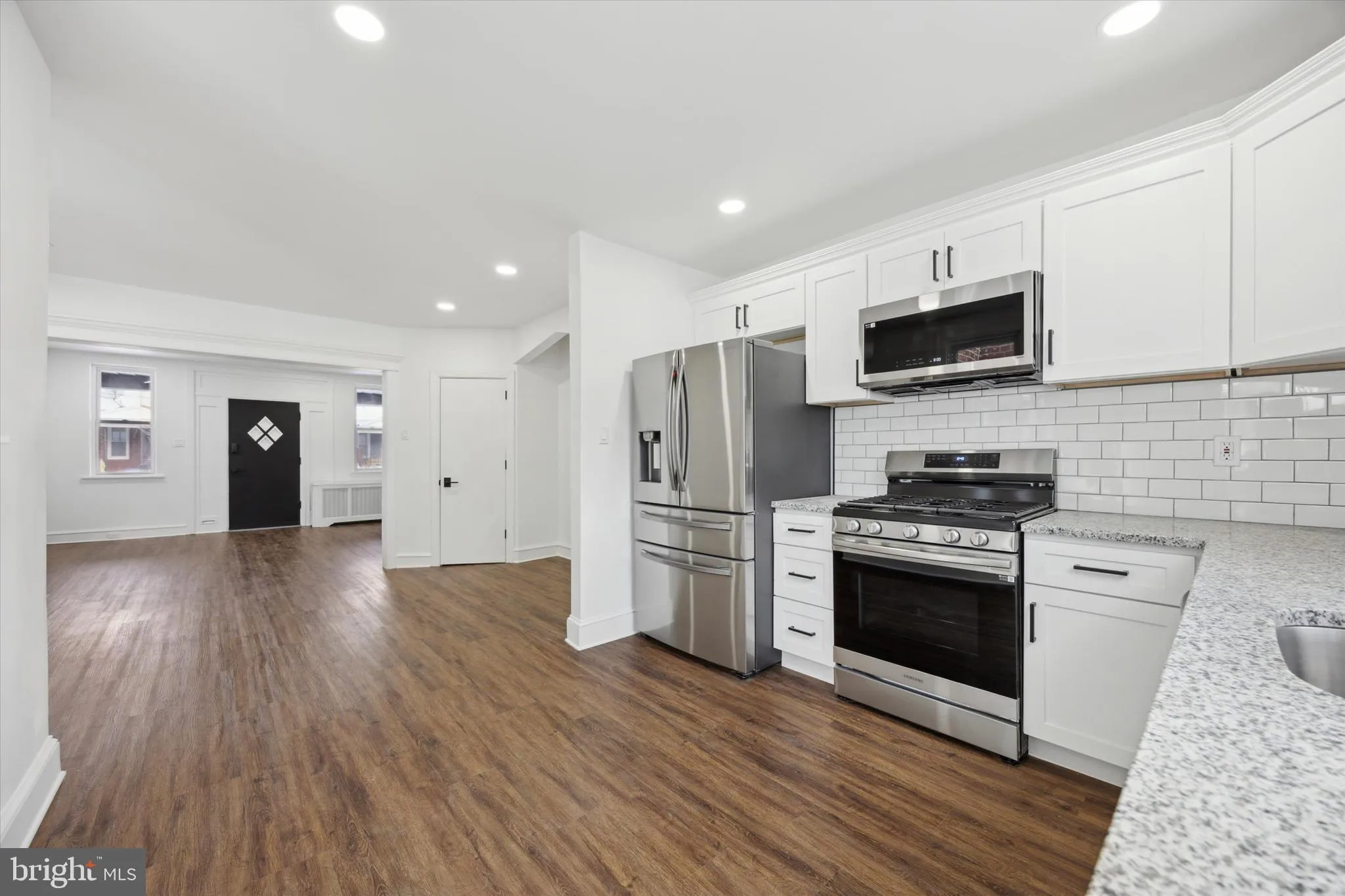 Philadelphia, Pennsylvania 19120, United States, 3 Bedrooms Bedrooms, ,2 BathroomsBathrooms,Residential,Contingent,20132