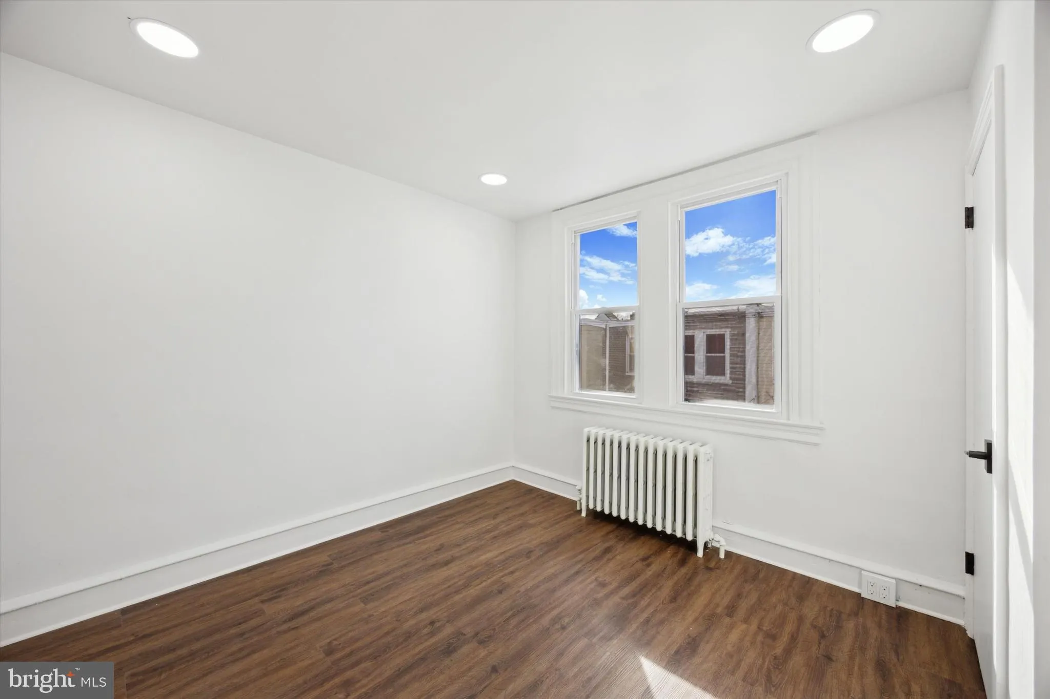 Philadelphia, Pennsylvania 19120, United States, 3 Bedrooms Bedrooms, ,2 BathroomsBathrooms,Residential,Contingent,20132