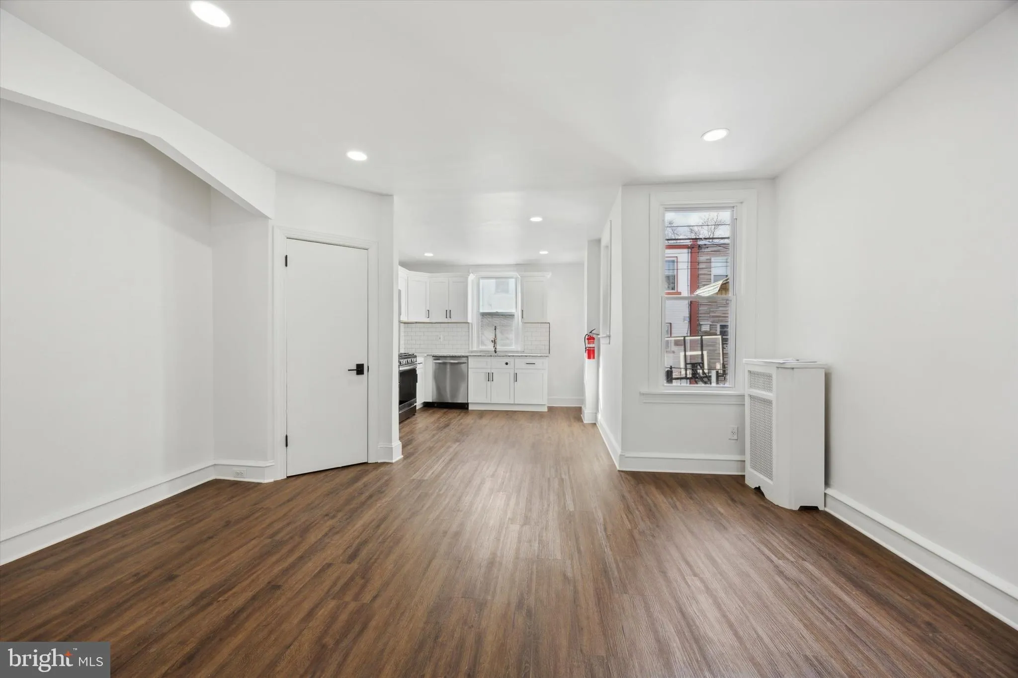 Philadelphia, Pennsylvania 19120, United States, 3 Bedrooms Bedrooms, ,2 BathroomsBathrooms,Residential,Contingent,20132