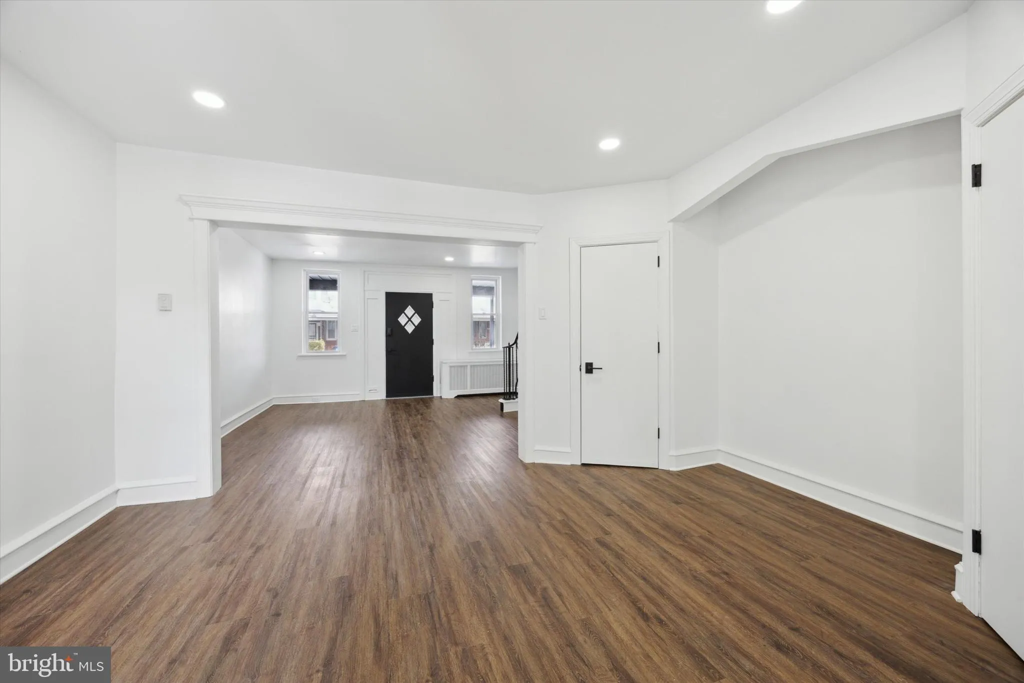 Philadelphia, Pennsylvania 19120, United States, 3 Bedrooms Bedrooms, ,2 BathroomsBathrooms,Residential,Contingent,20132