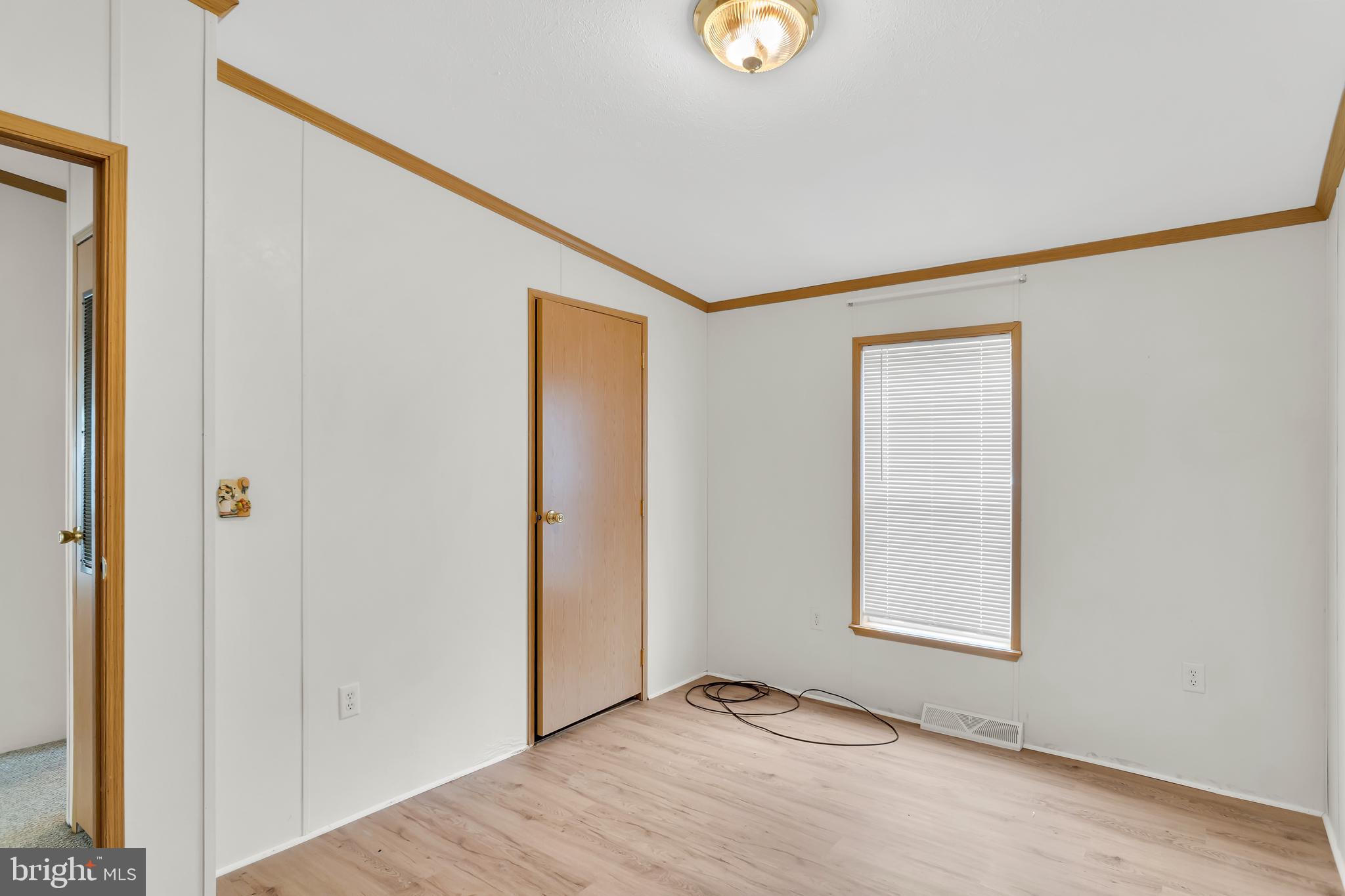 CRESTVIEW ACRES MHP - Residential