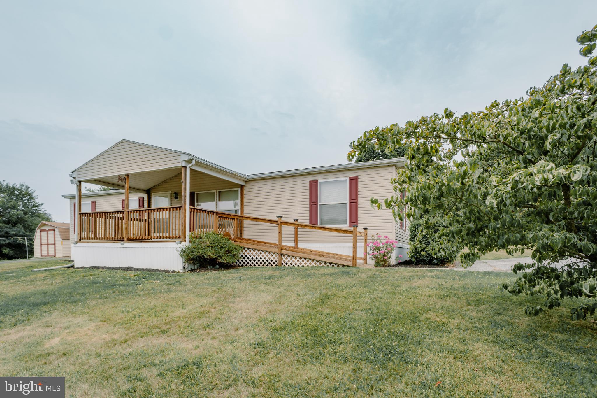 CRESTVIEW ACRES MHP - Residential