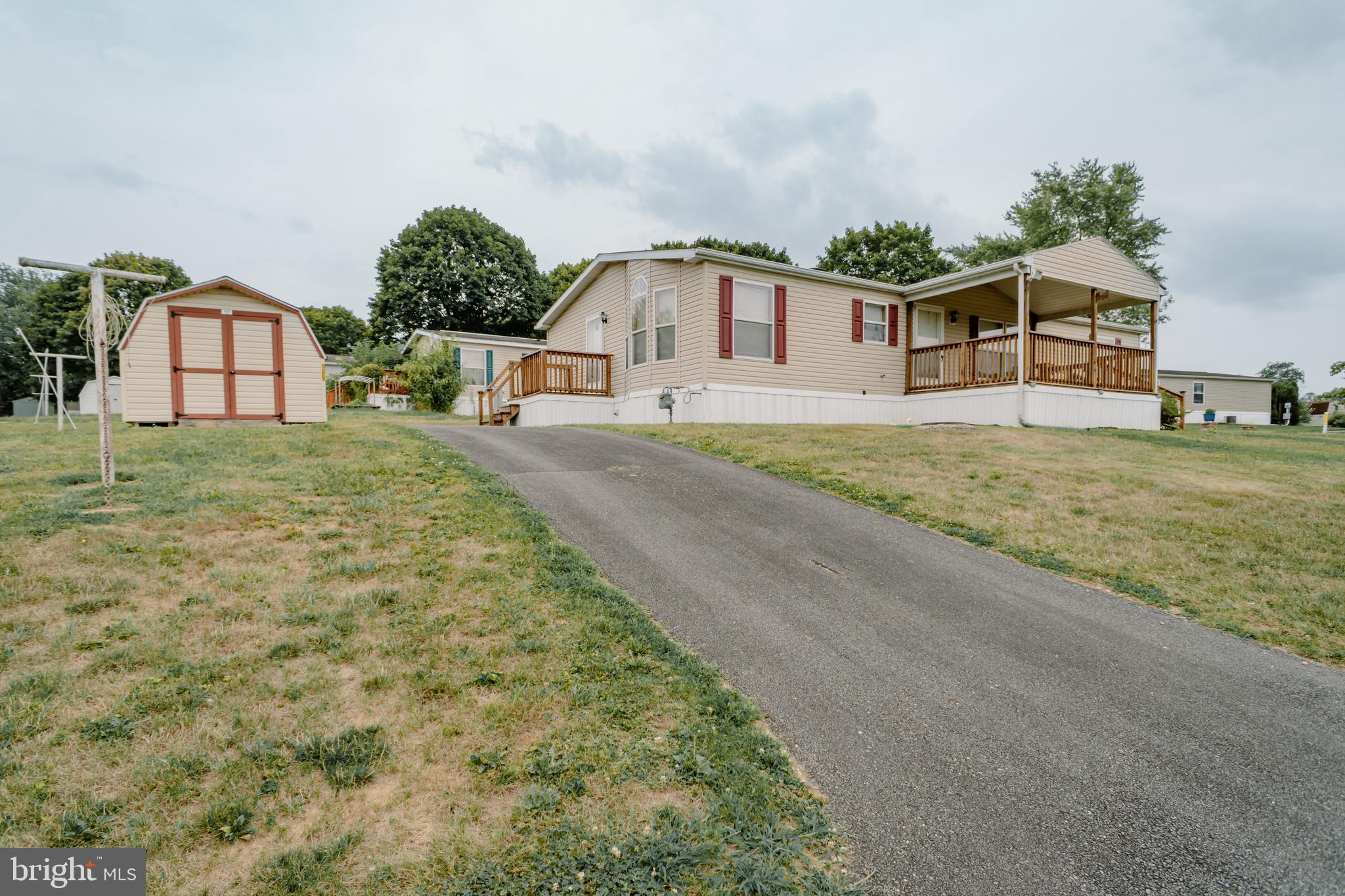 CRESTVIEW ACRES MHP - Residential