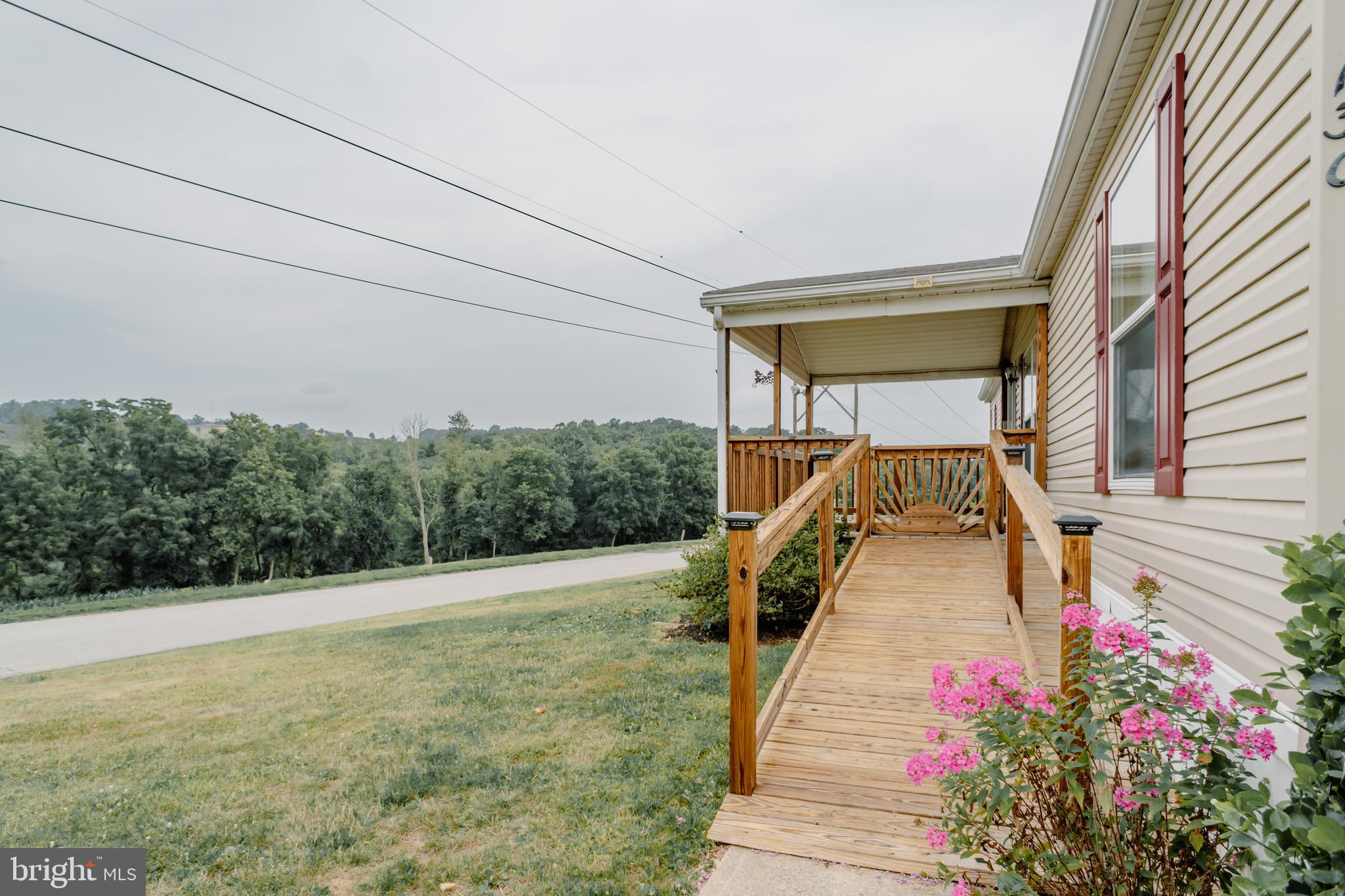 CRESTVIEW ACRES MHP - Residential