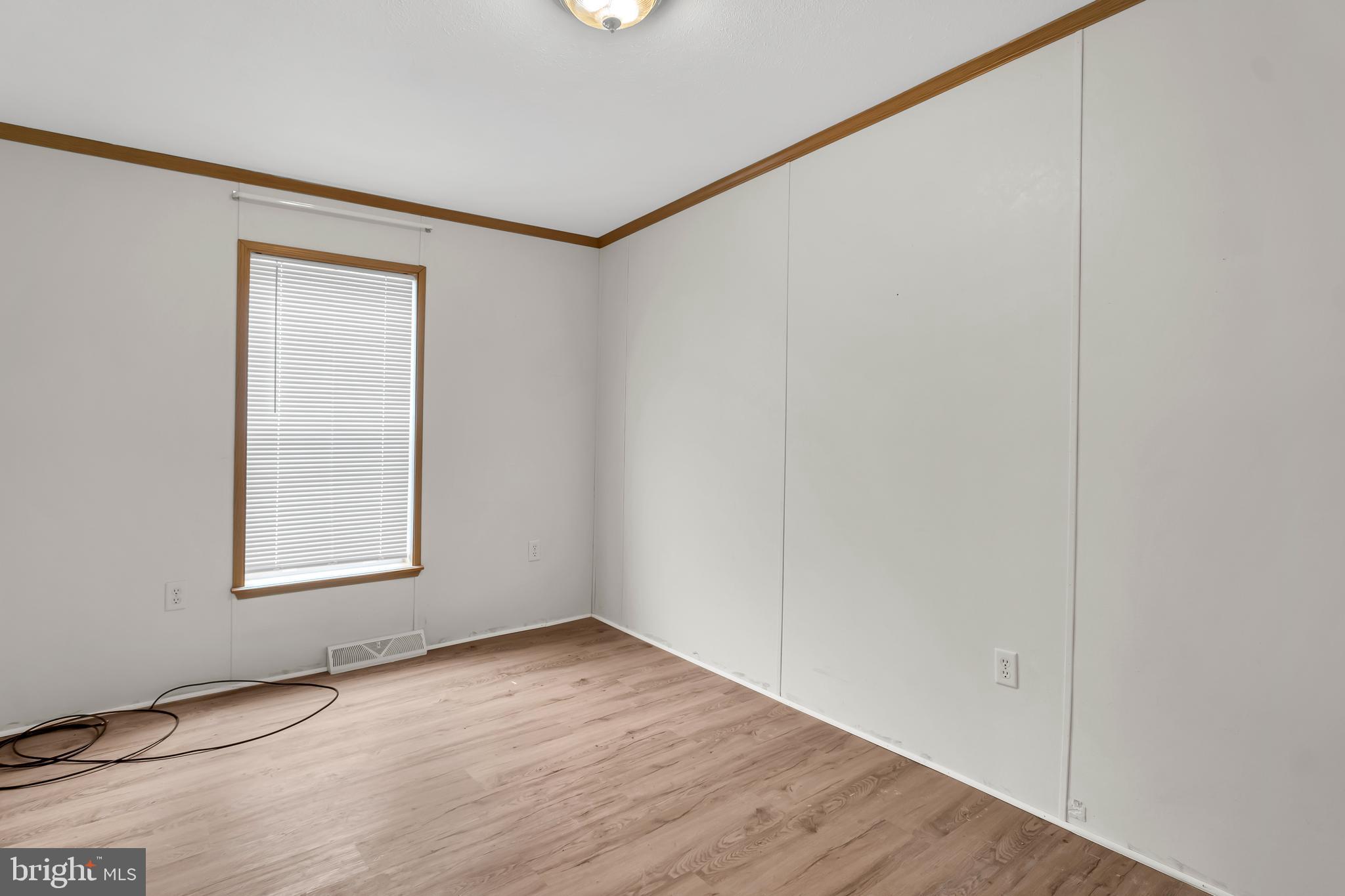 CRESTVIEW ACRES MHP - Residential