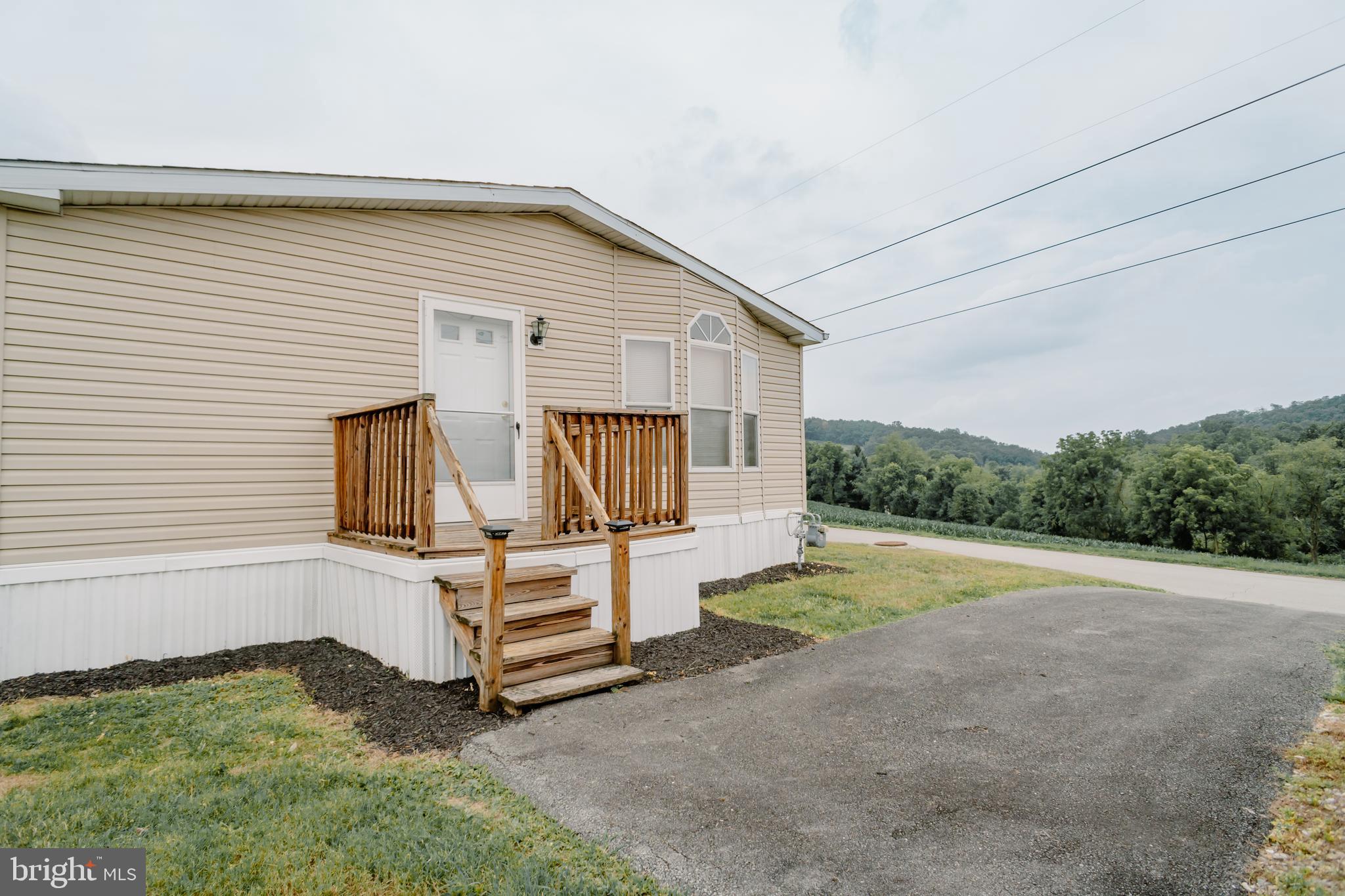 CRESTVIEW ACRES MHP - Residential