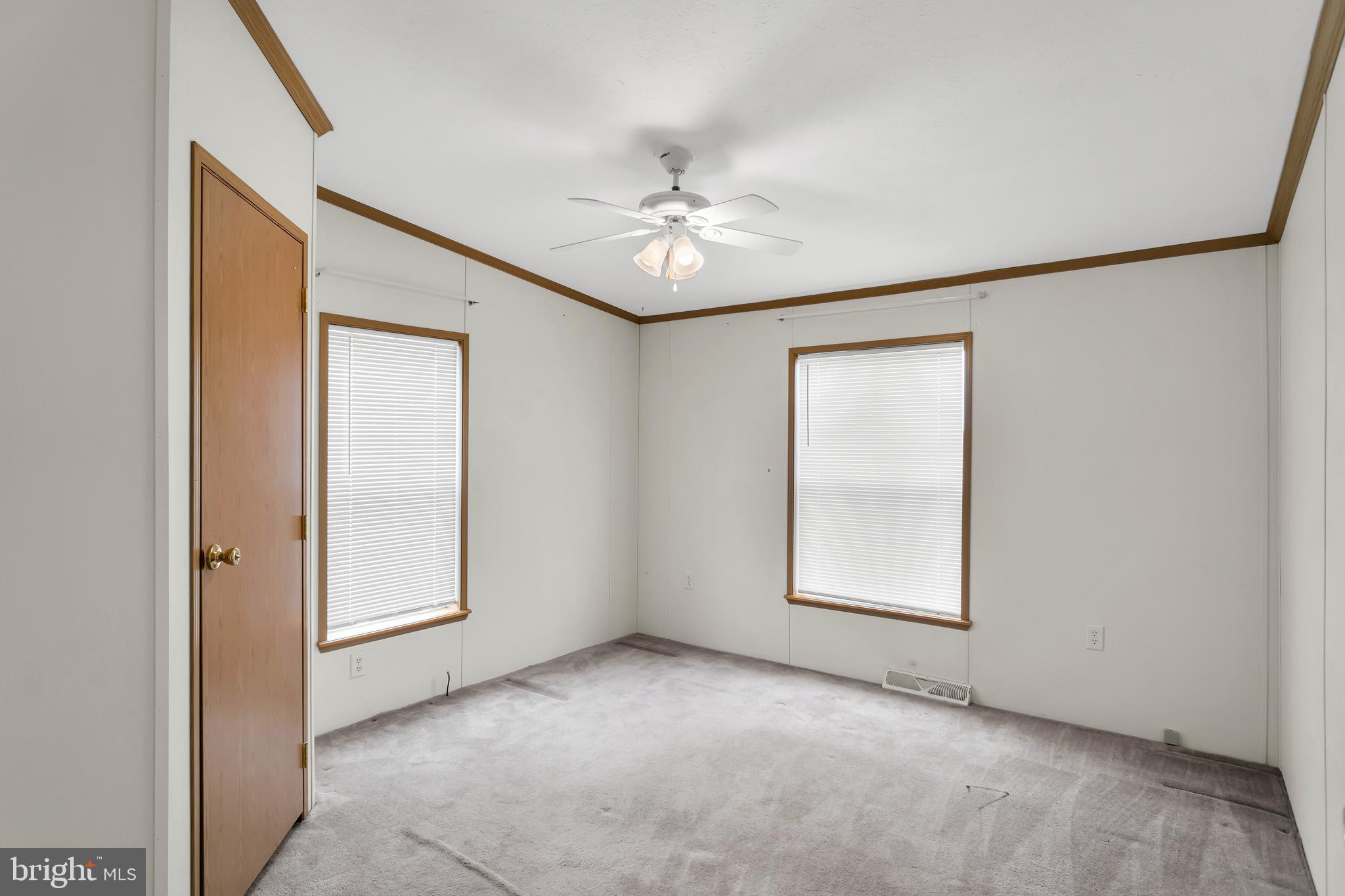 CRESTVIEW ACRES MHP - Residential