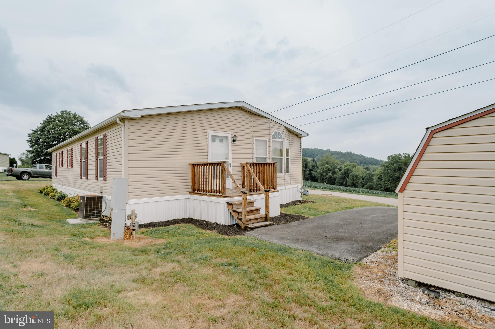 CRESTVIEW ACRES MHP - Residential