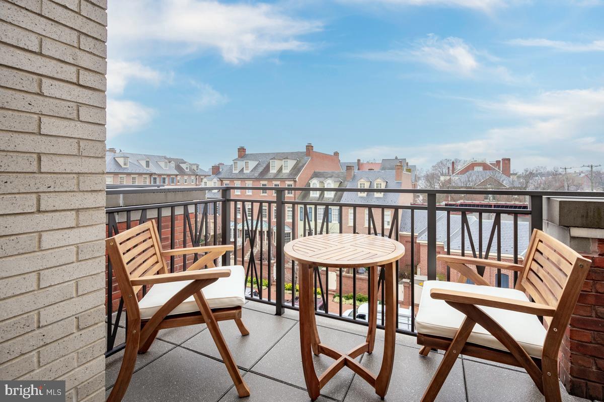 ROBINSON LANDING - Residential Lease