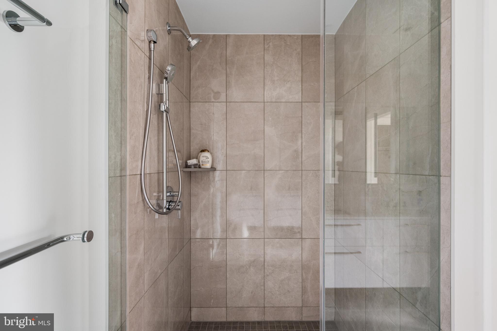 ROBINSON LANDING - Residential Lease