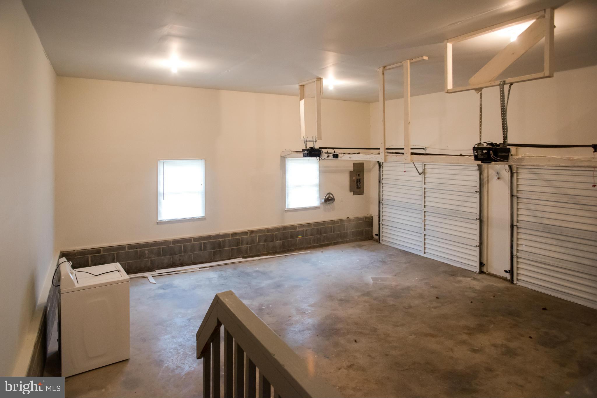 ELKMORE - Residential