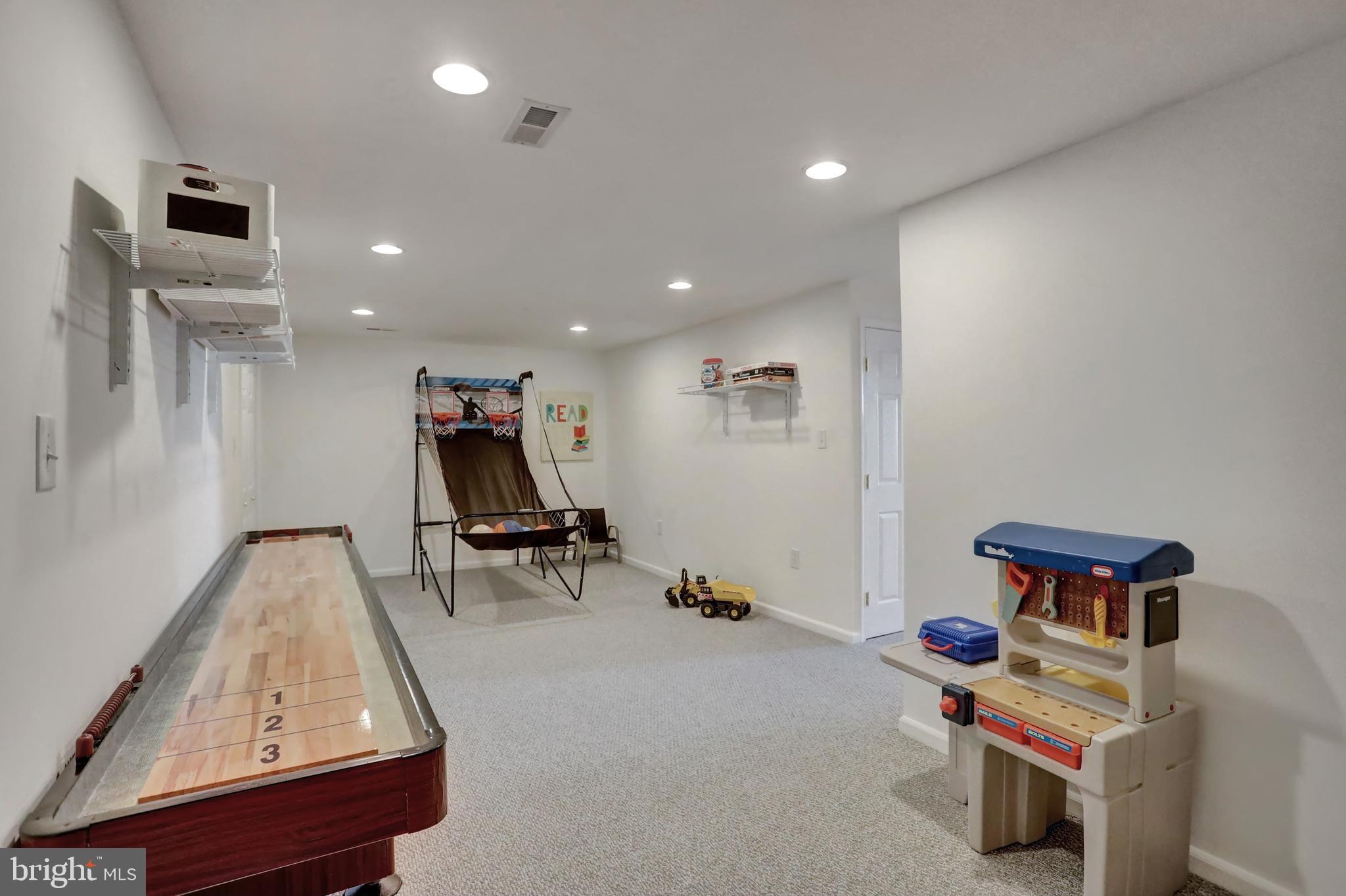 COKESBURY MANOR - Residential