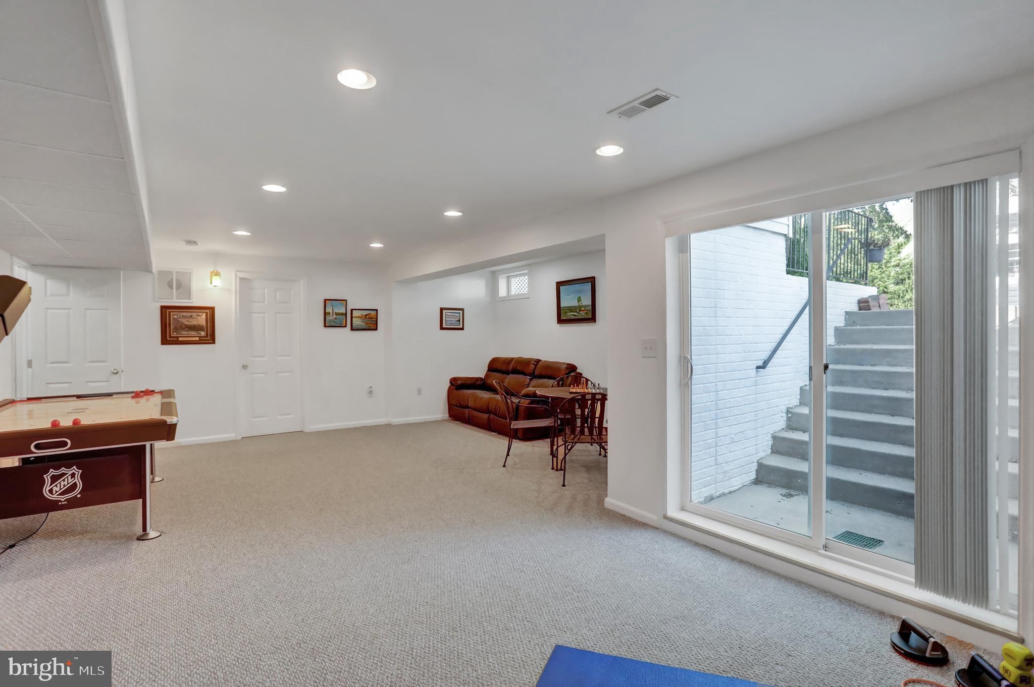 COKESBURY MANOR - Residential