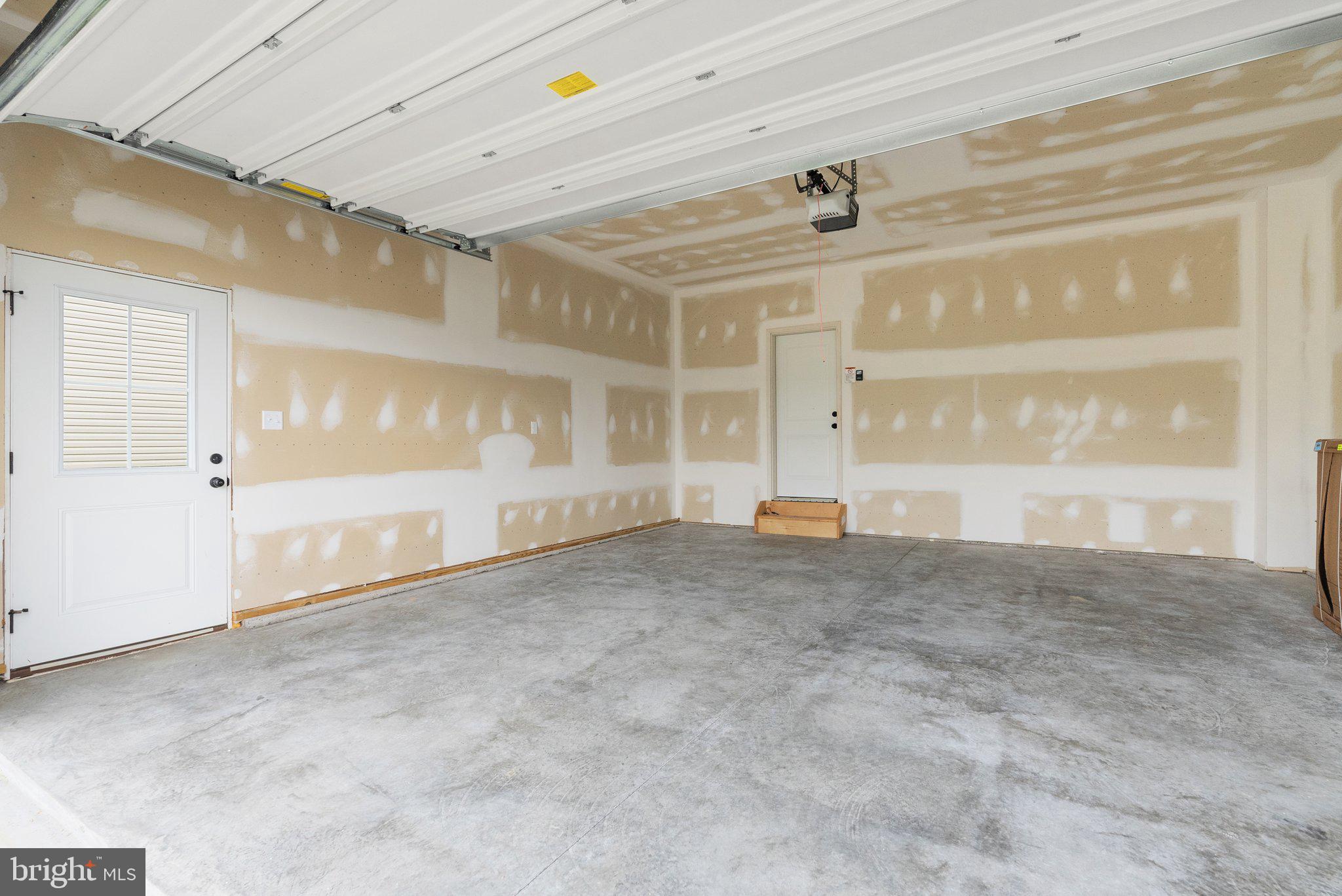 MIDDLE CREEK VISTAS - Residential