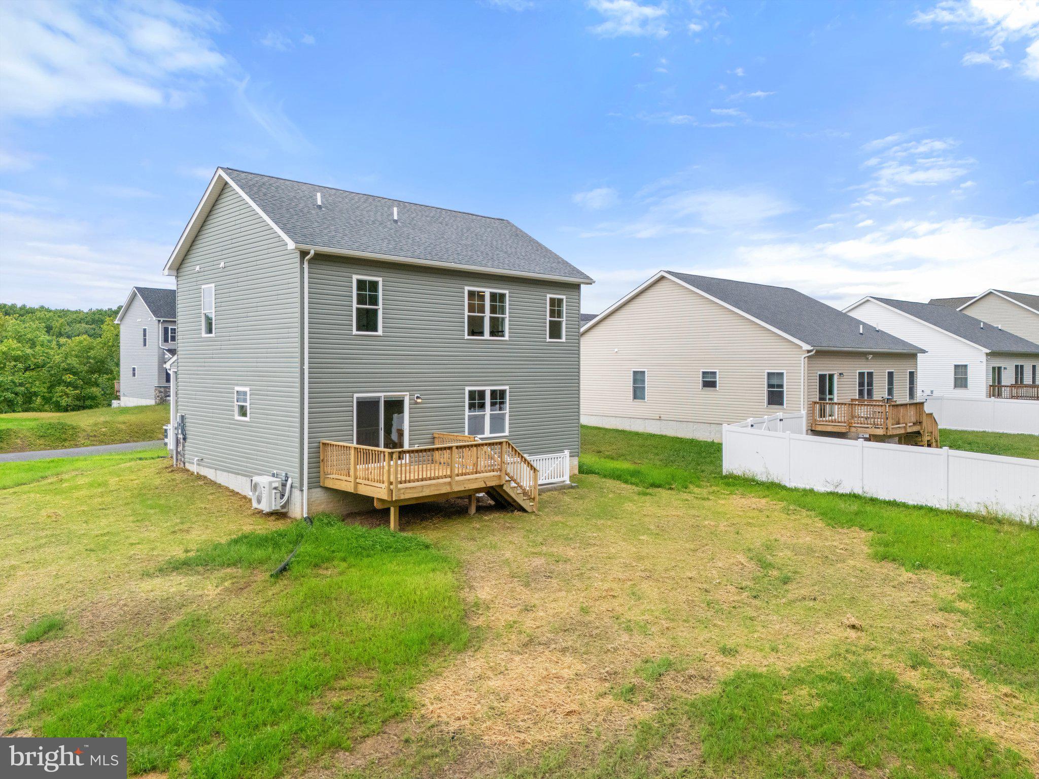 MIDDLE CREEK VISTAS - Residential