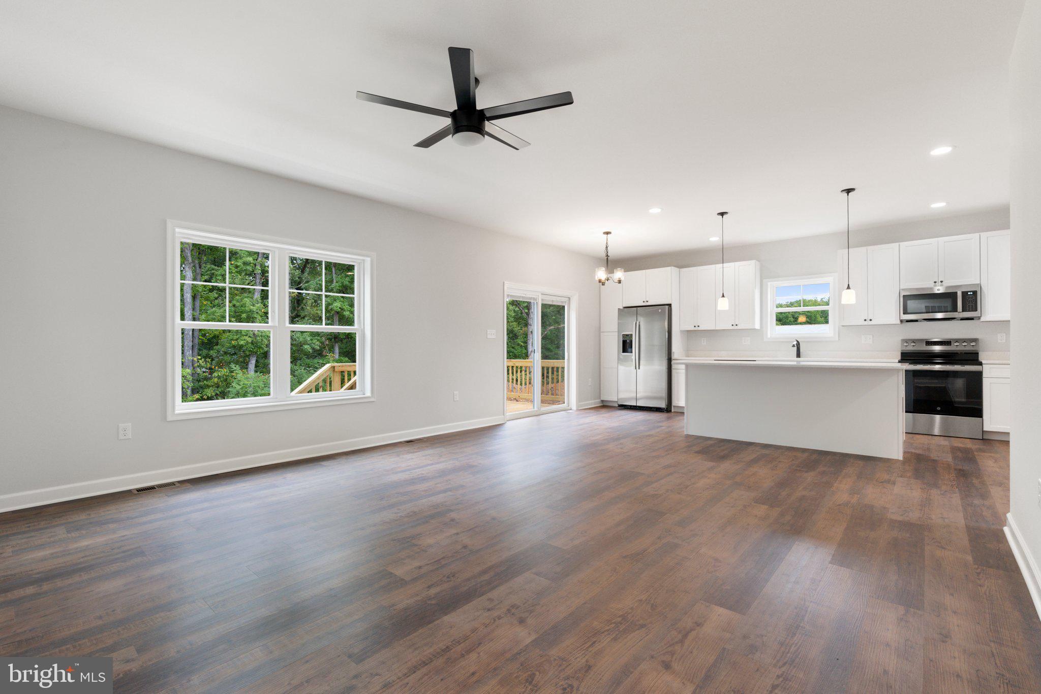 MIDDLE CREEK VISTAS - Residential