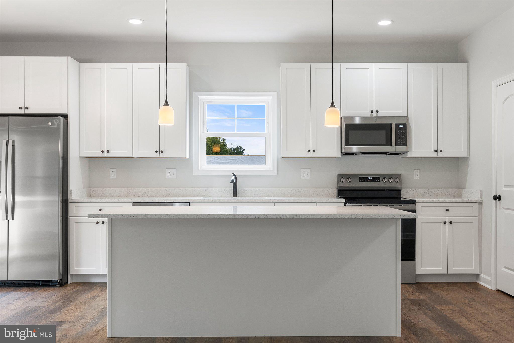 MIDDLE CREEK VISTAS - Residential