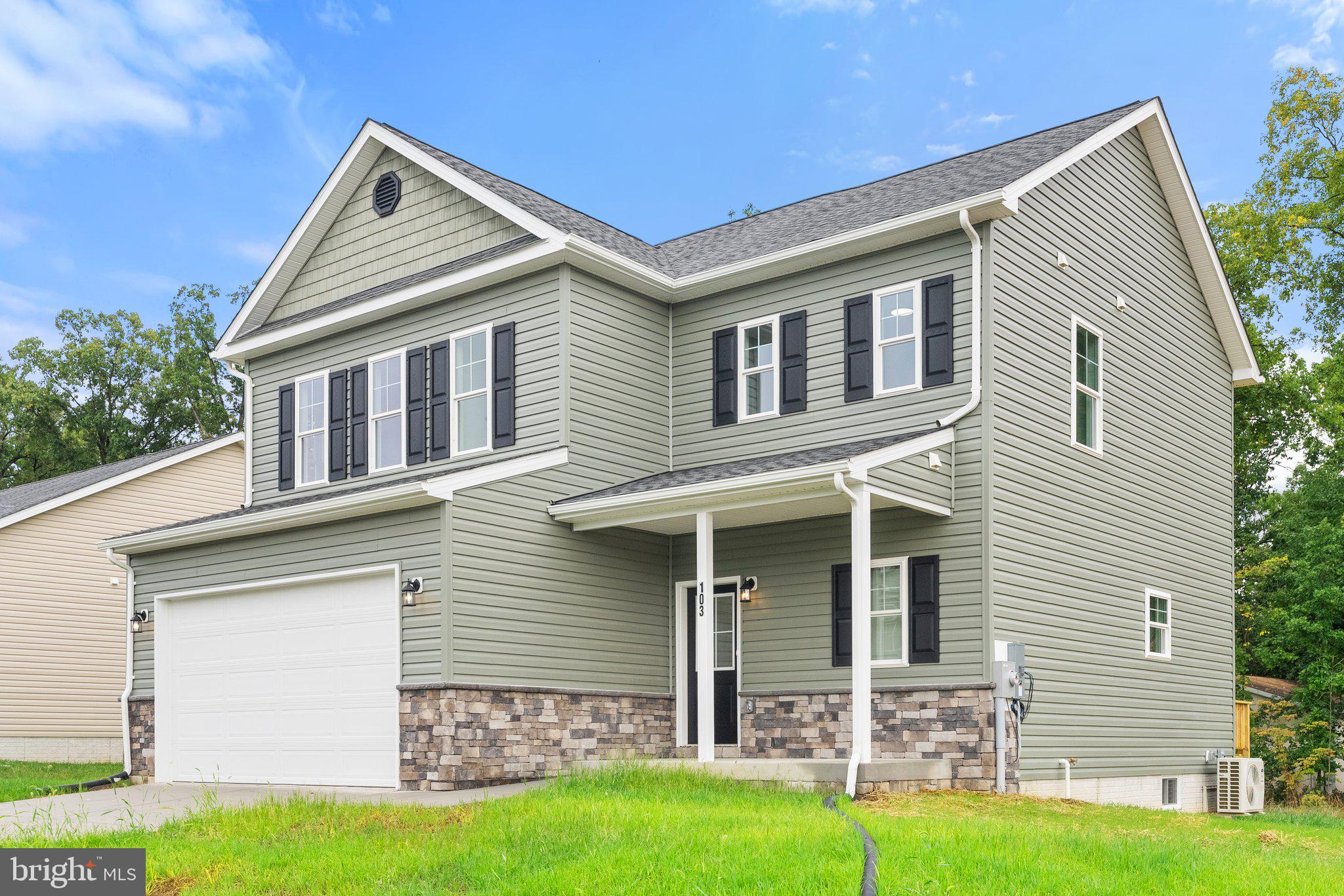 MIDDLE CREEK VISTAS - Residential