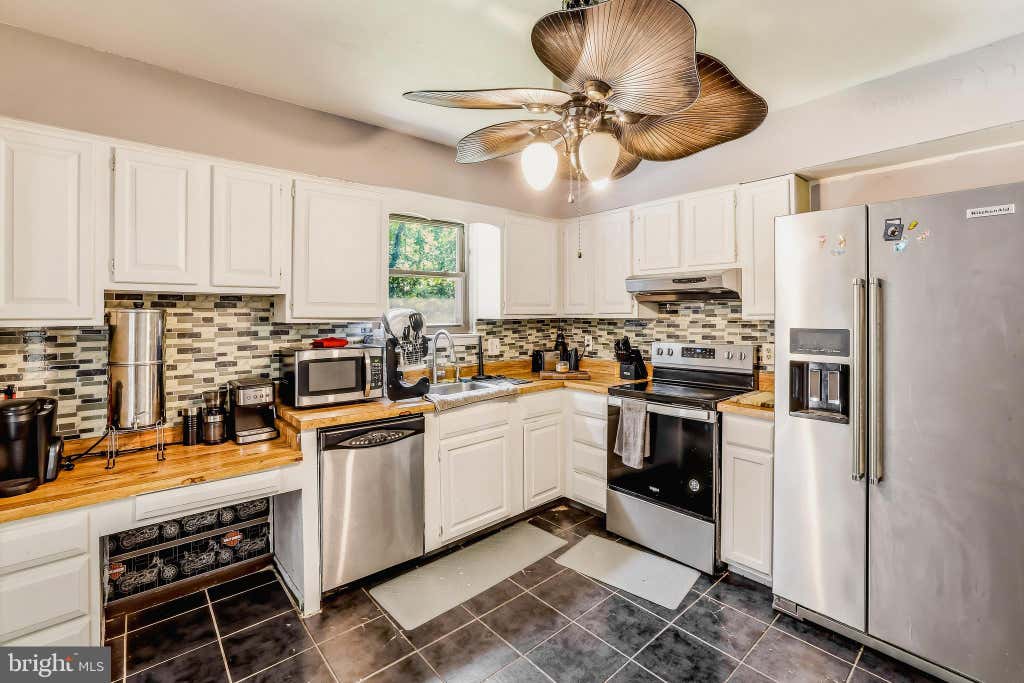 Photo of 7 Matro Avenue, BERLIN, NJ 08009 (MLS # NJCD2120828)