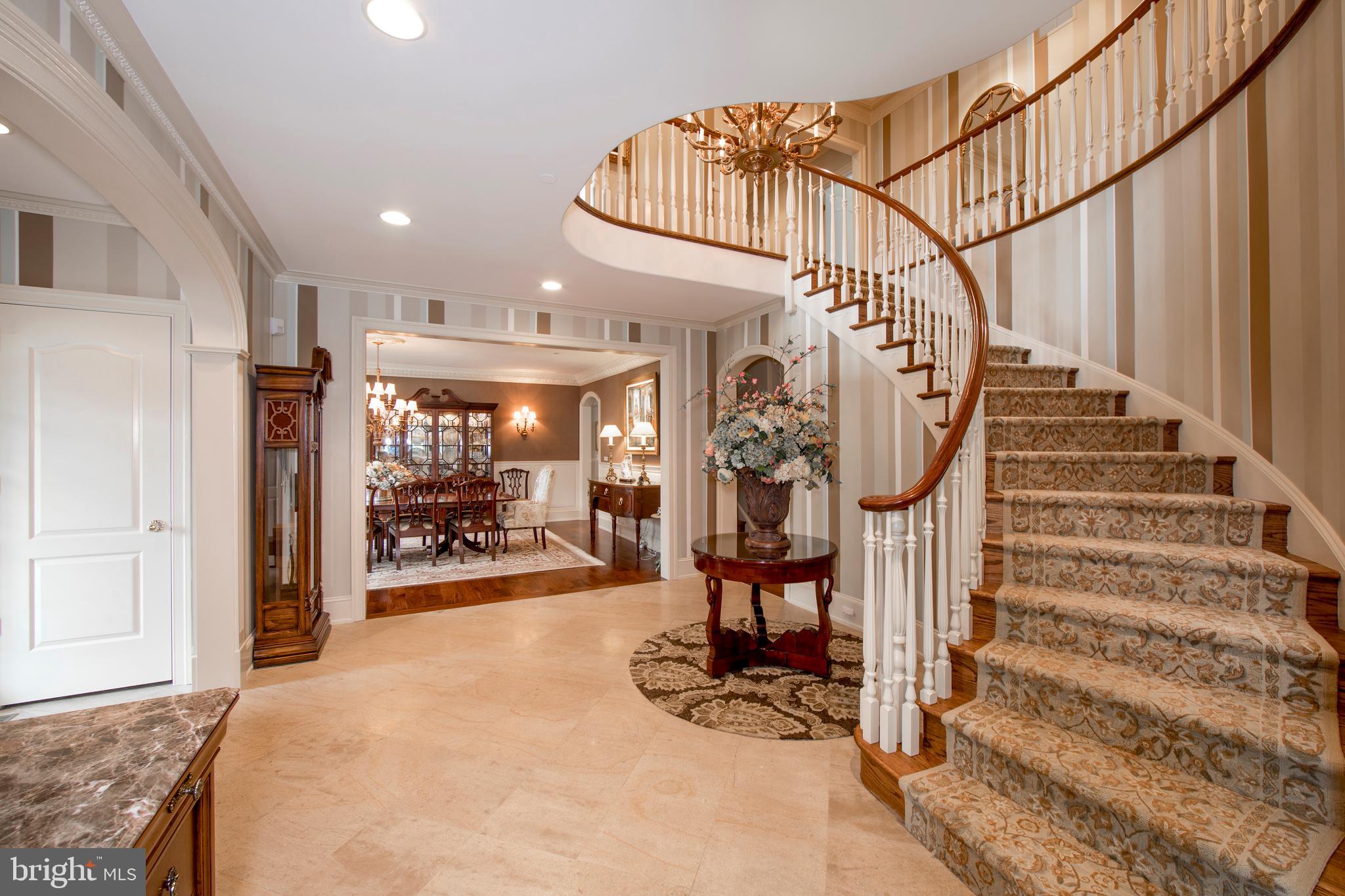 GLADWYNE - Residential