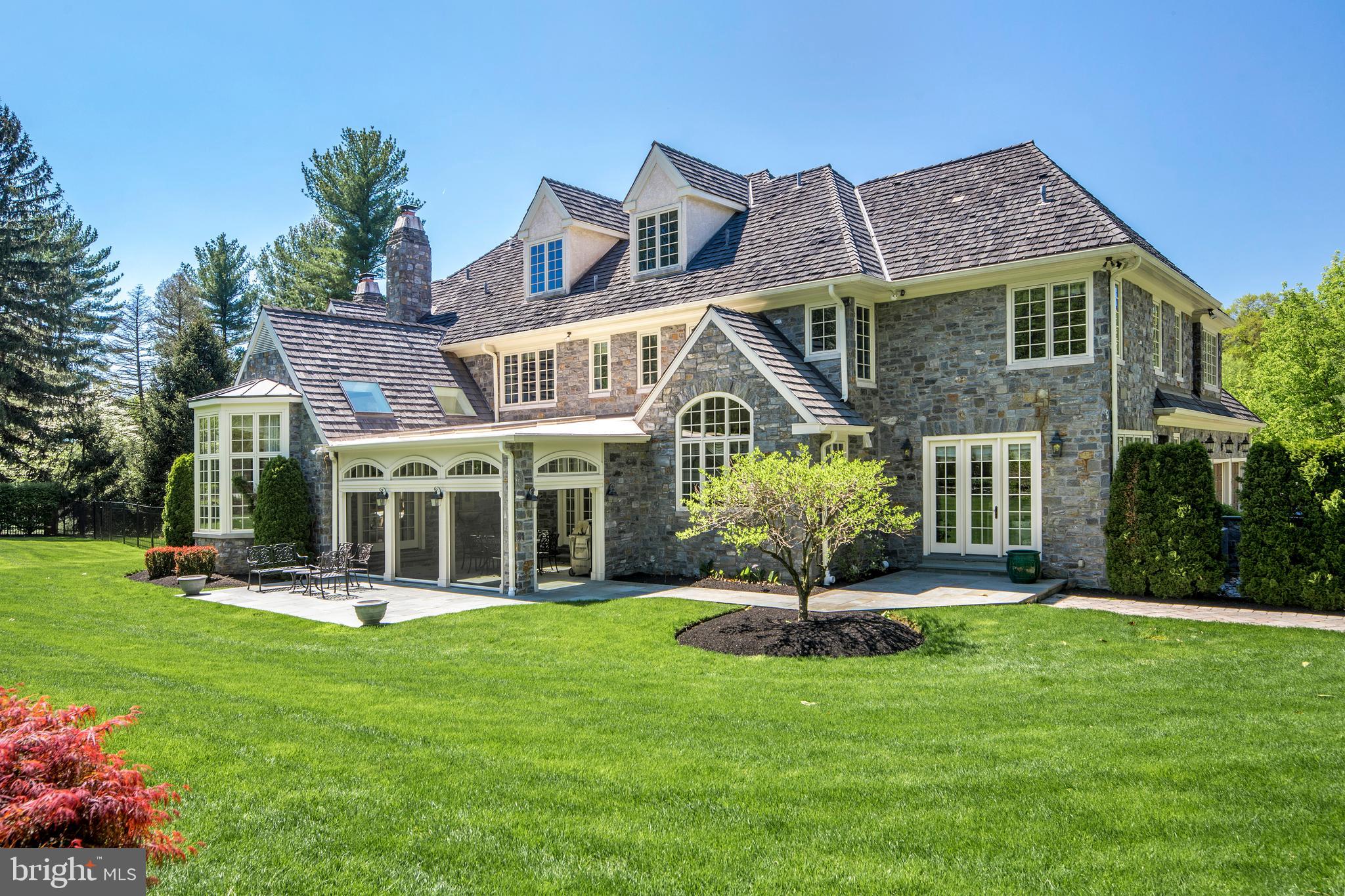 GLADWYNE - Residential