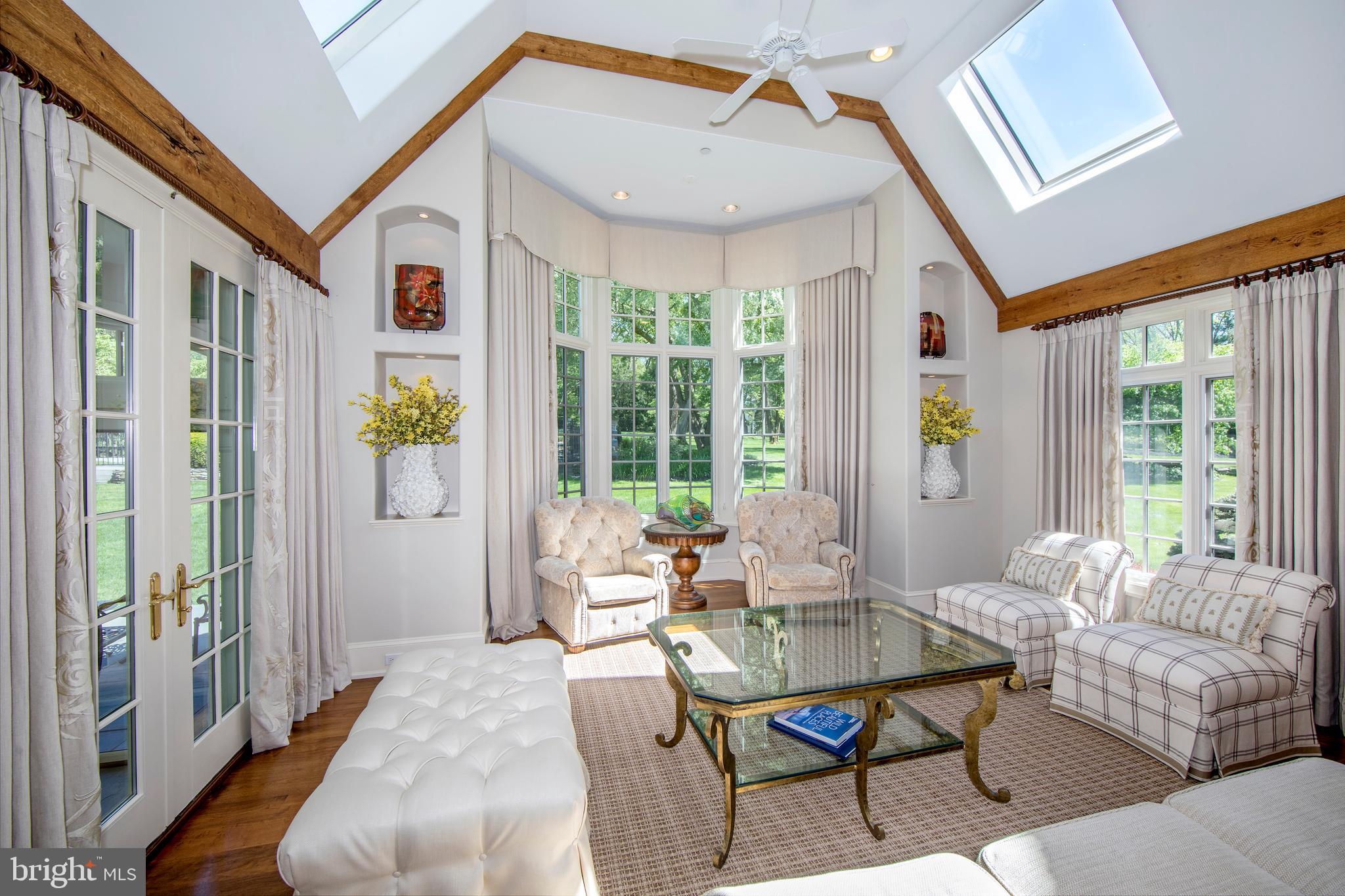 GLADWYNE - Residential