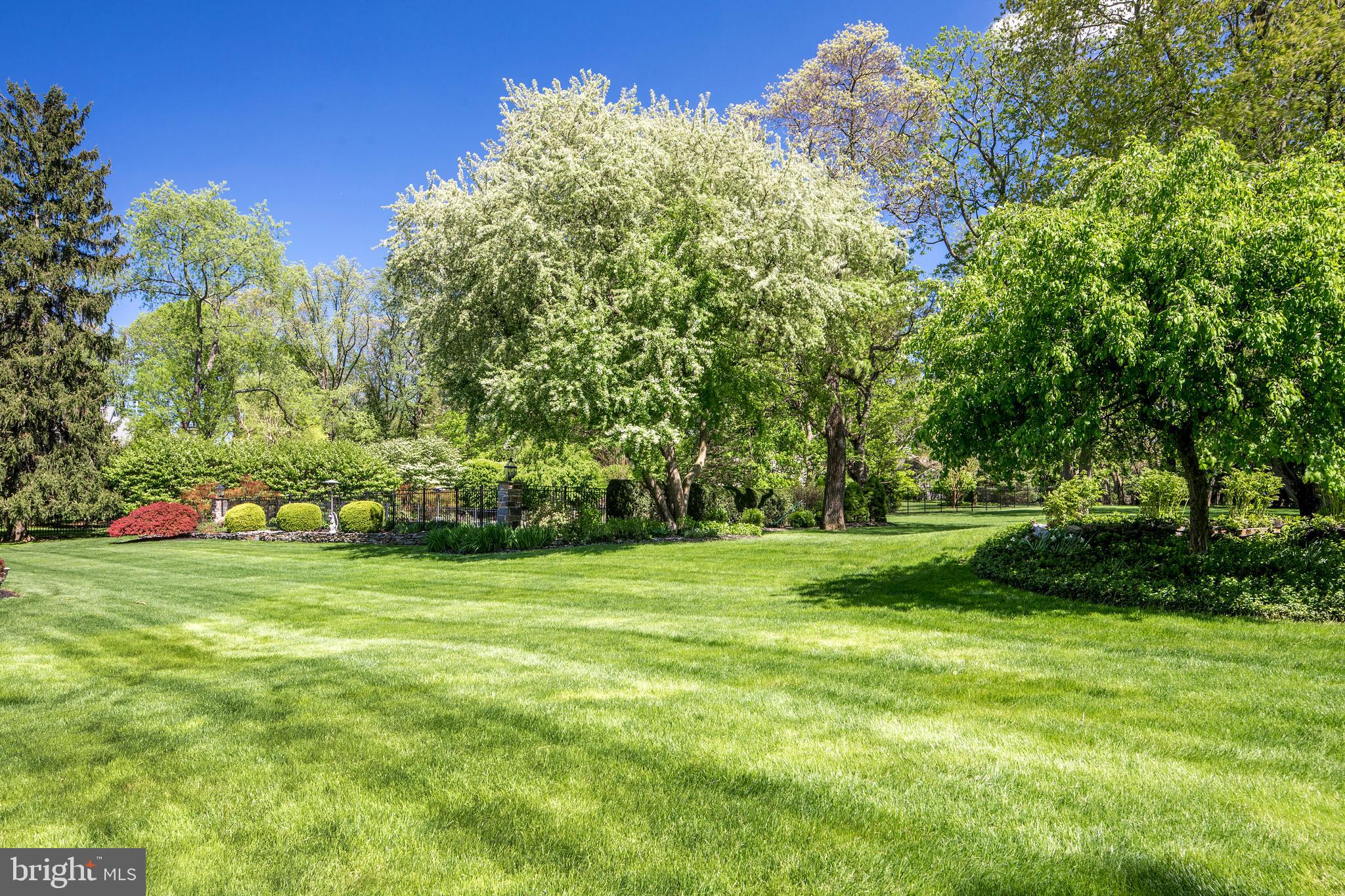 GLADWYNE - Residential