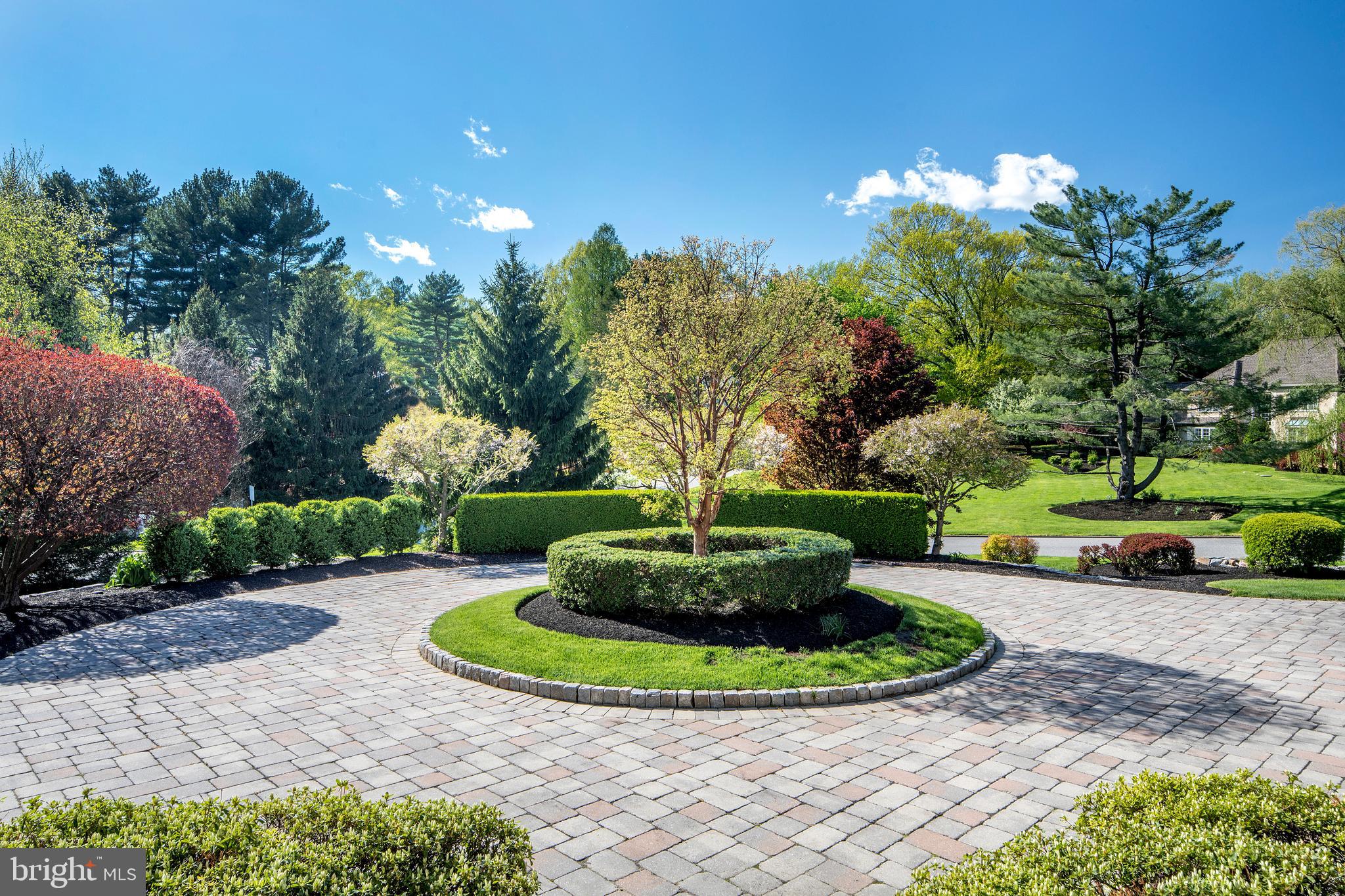 GLADWYNE - Residential