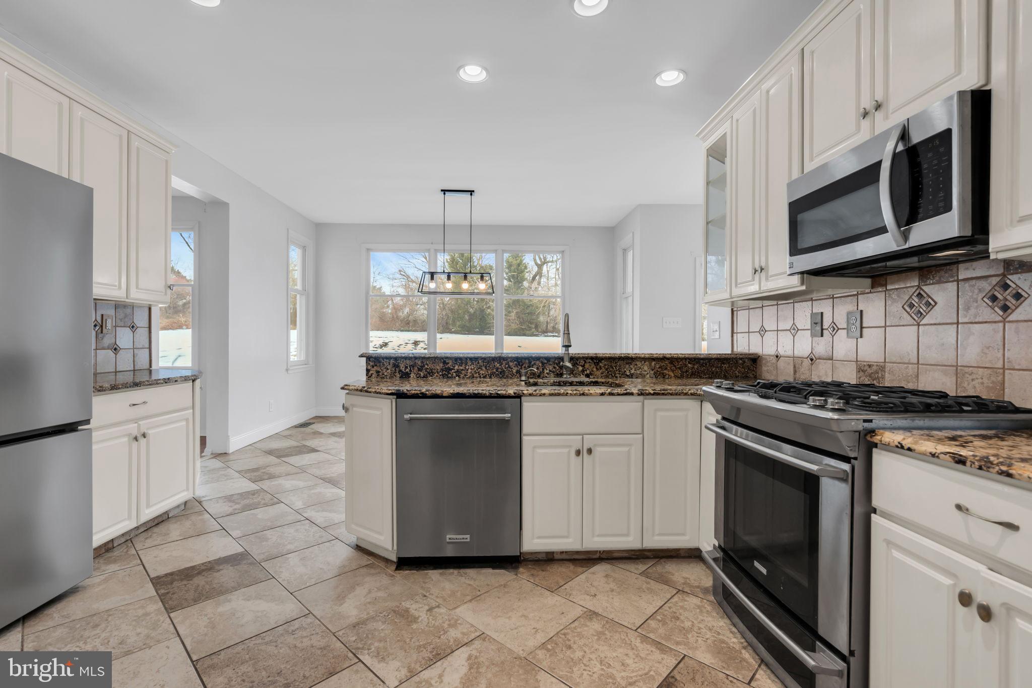 BROOKSIDE - Residential