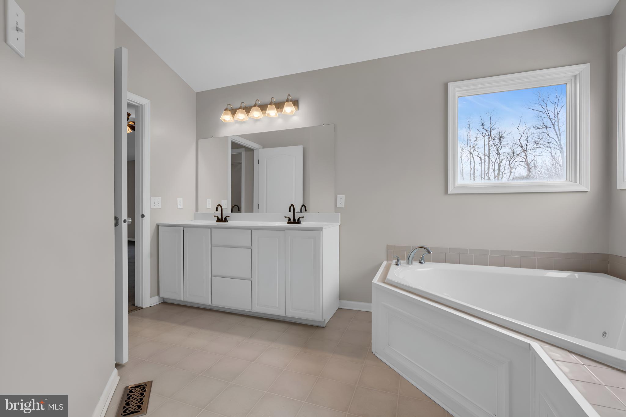 BROOKSIDE - Residential