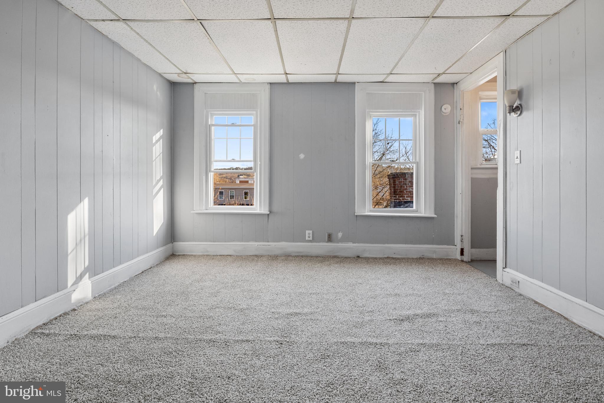 WEST END - Residential
