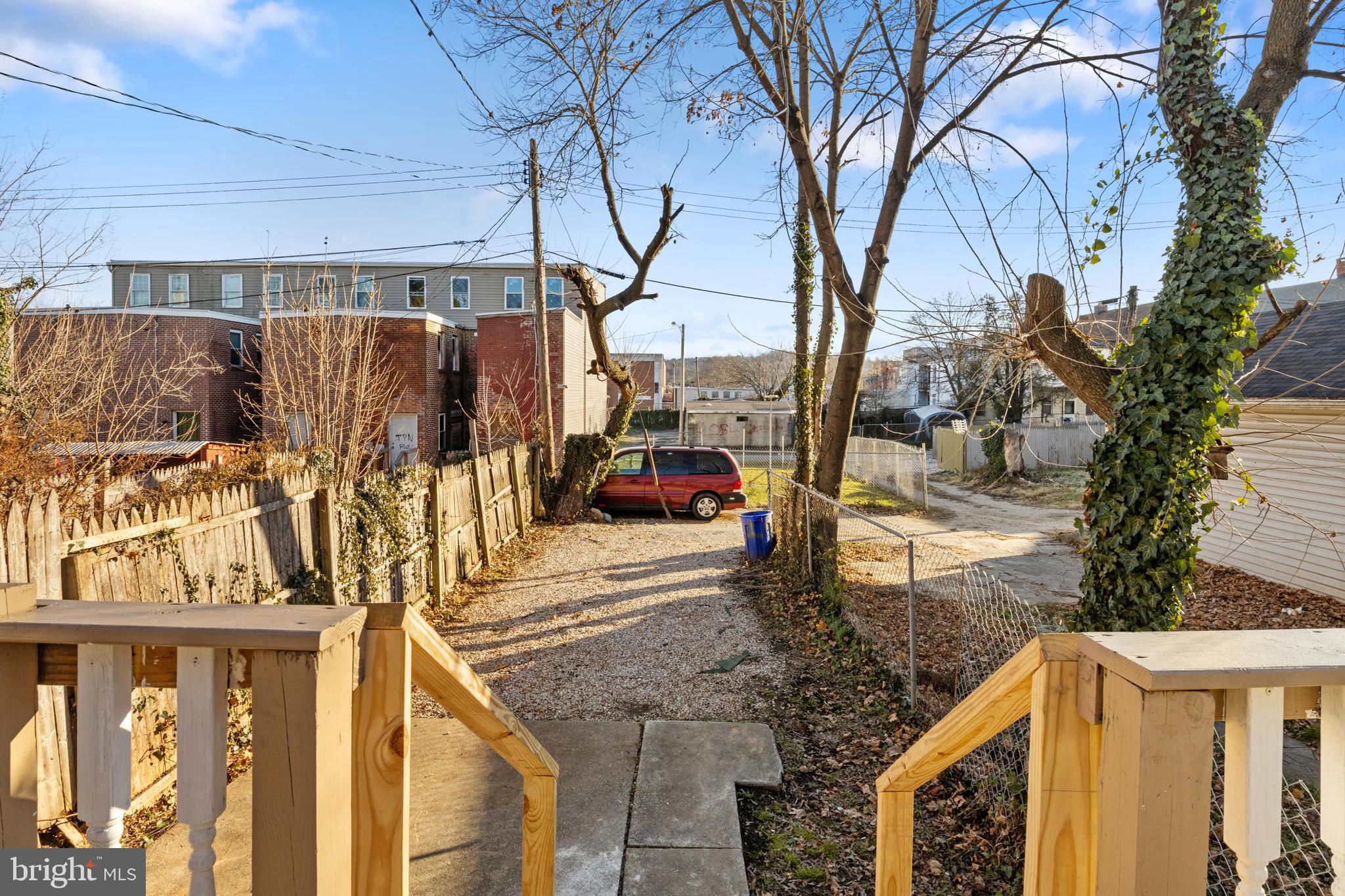 WEST END - Residential