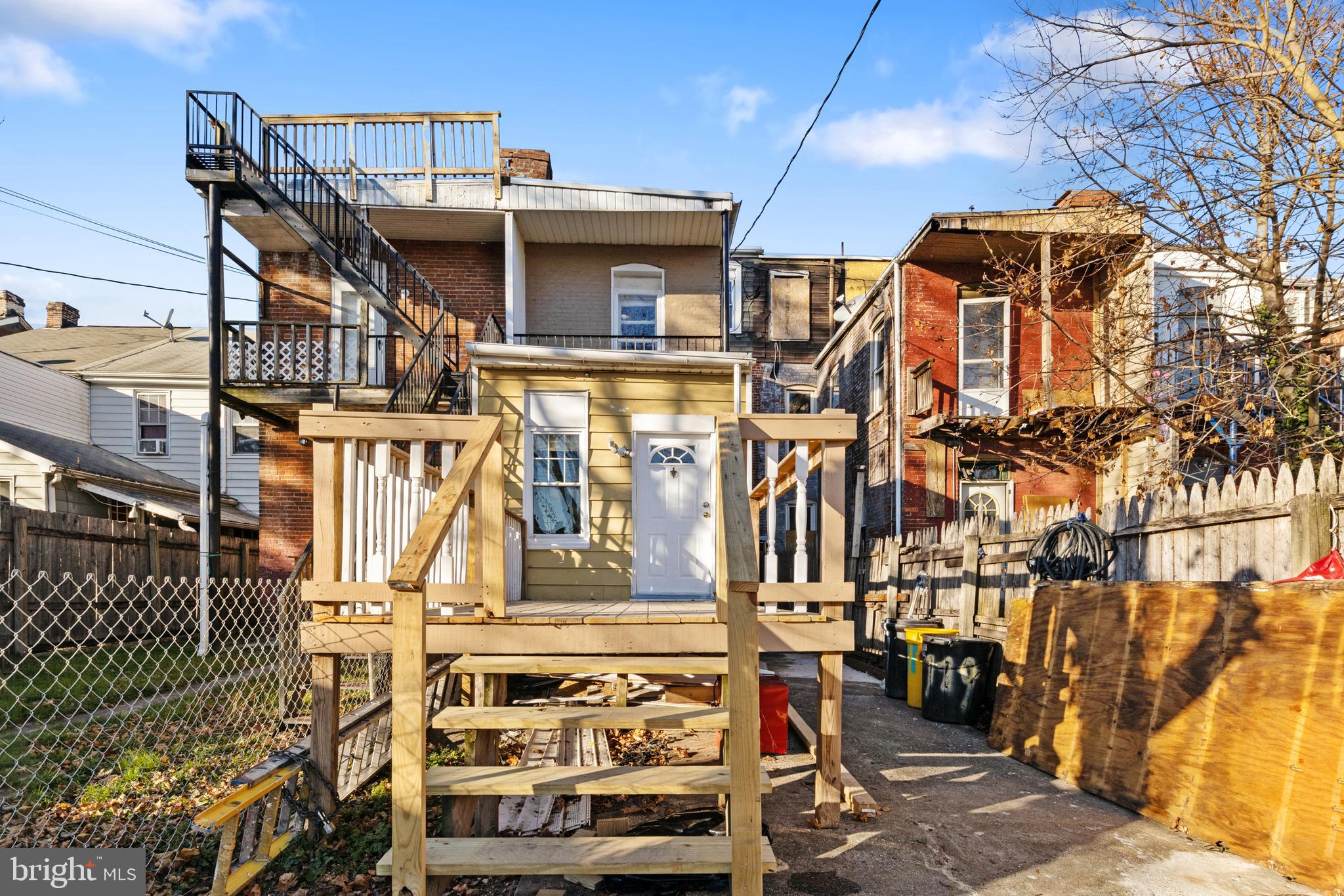 WEST END - Residential