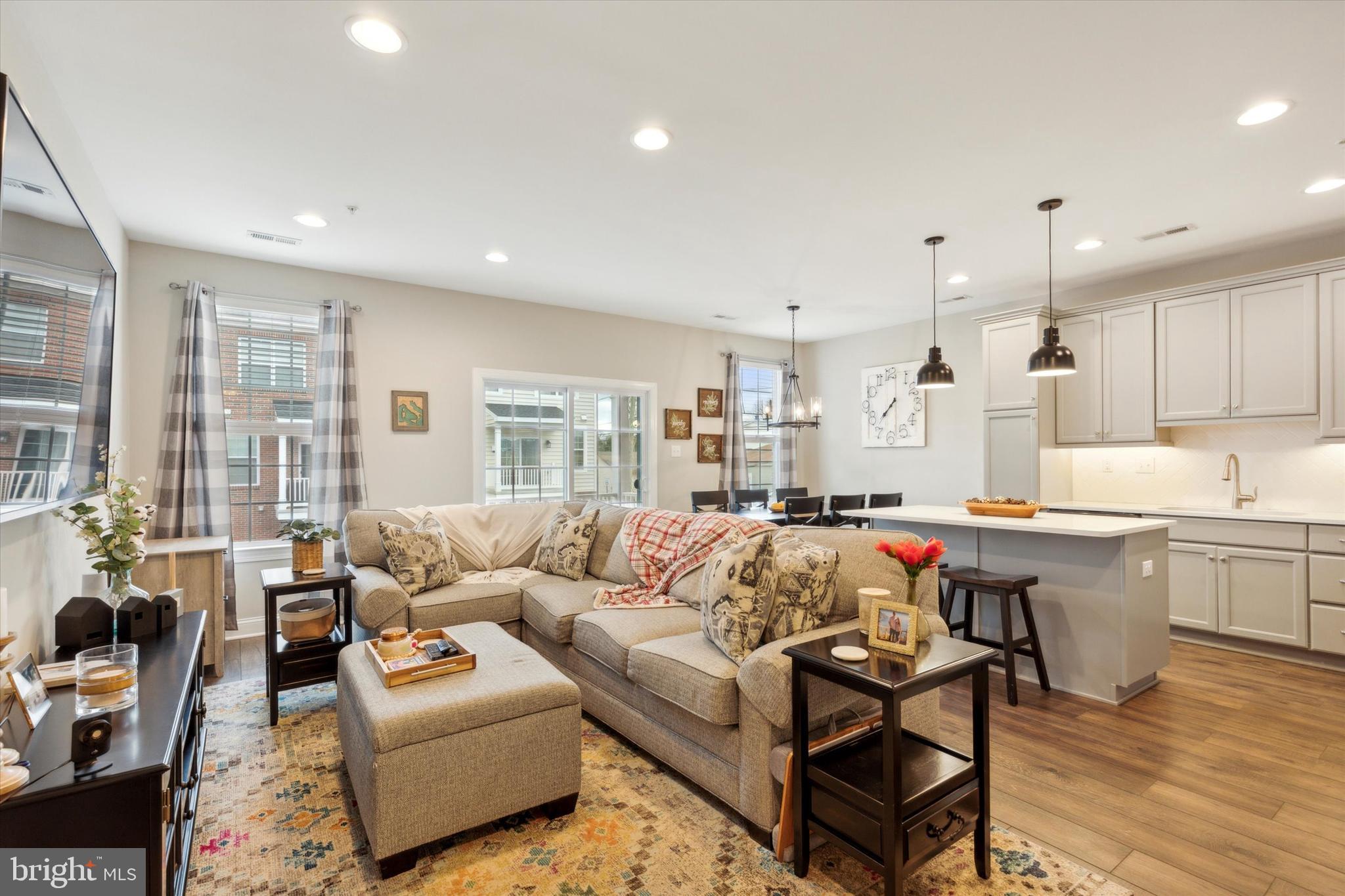 LANSDALE - Residential