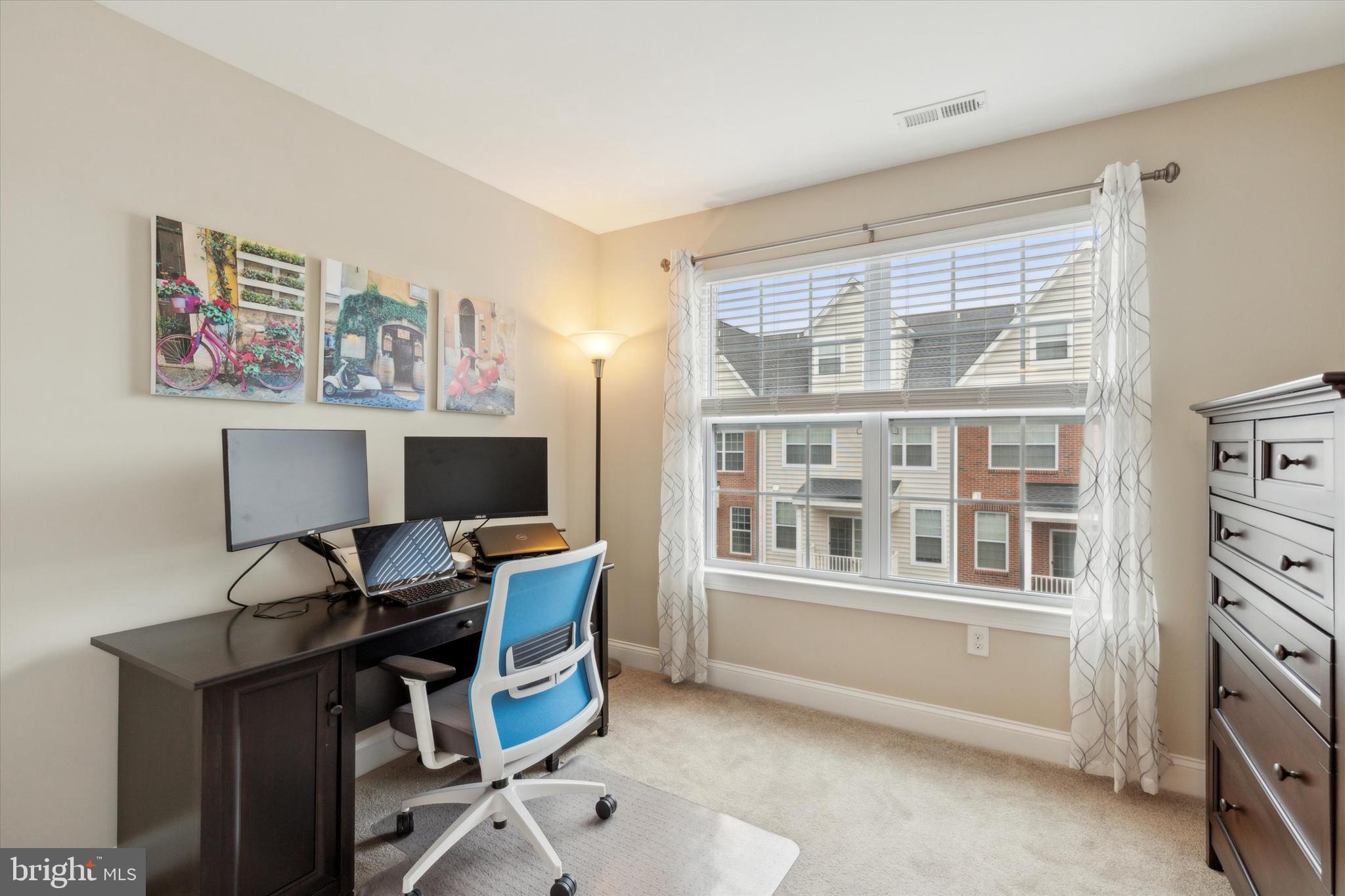 LANSDALE - Residential