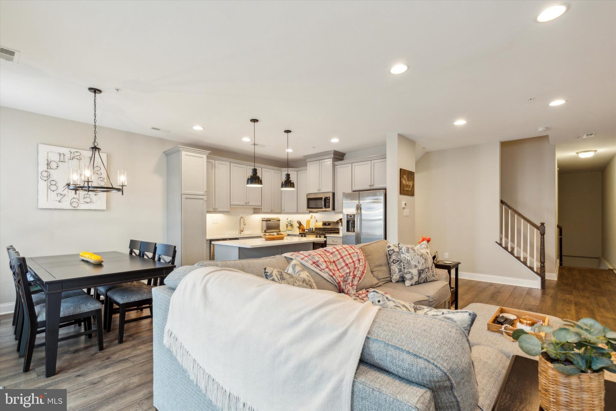 LANSDALE - Residential