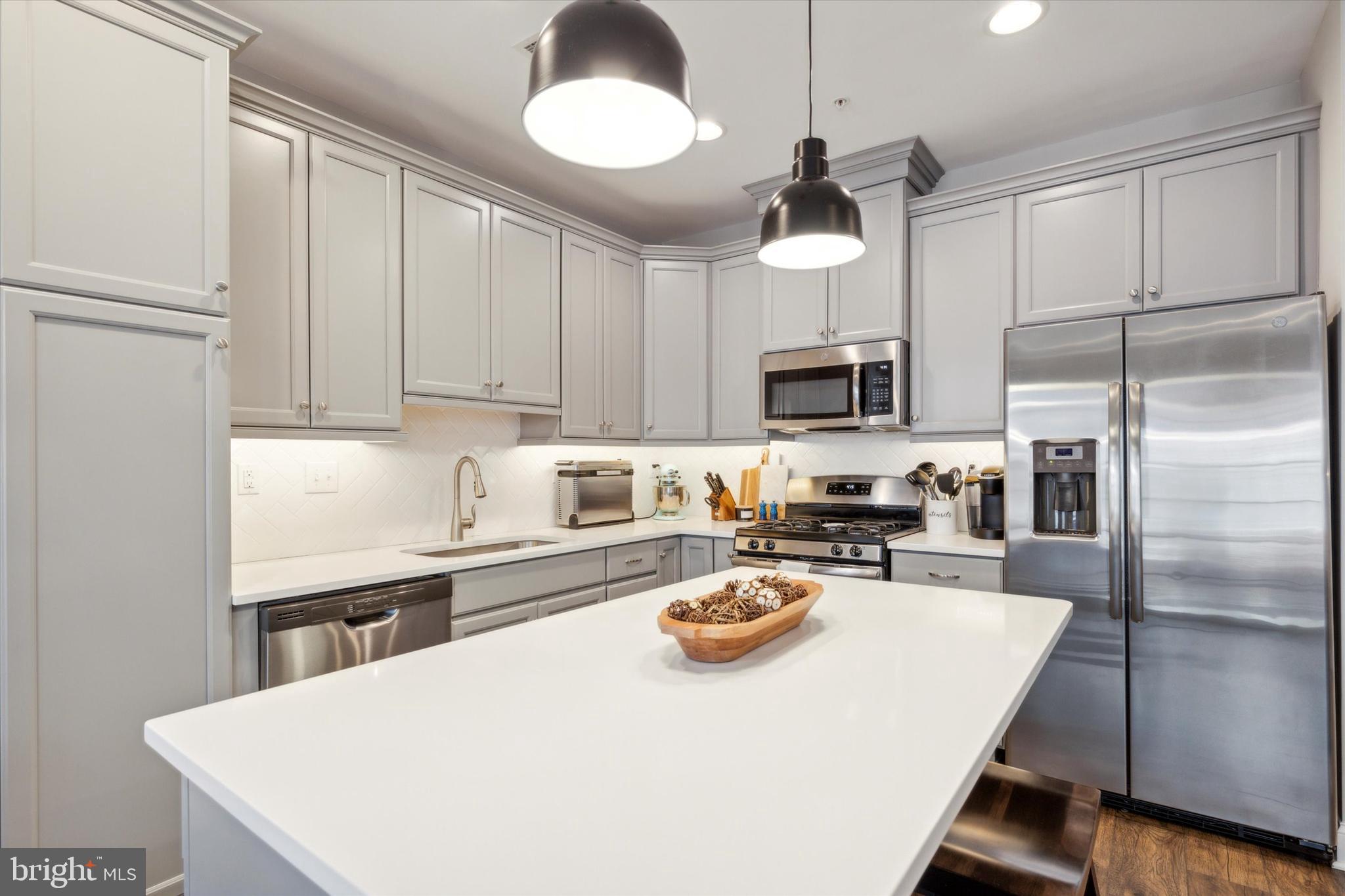 LANSDALE - Residential