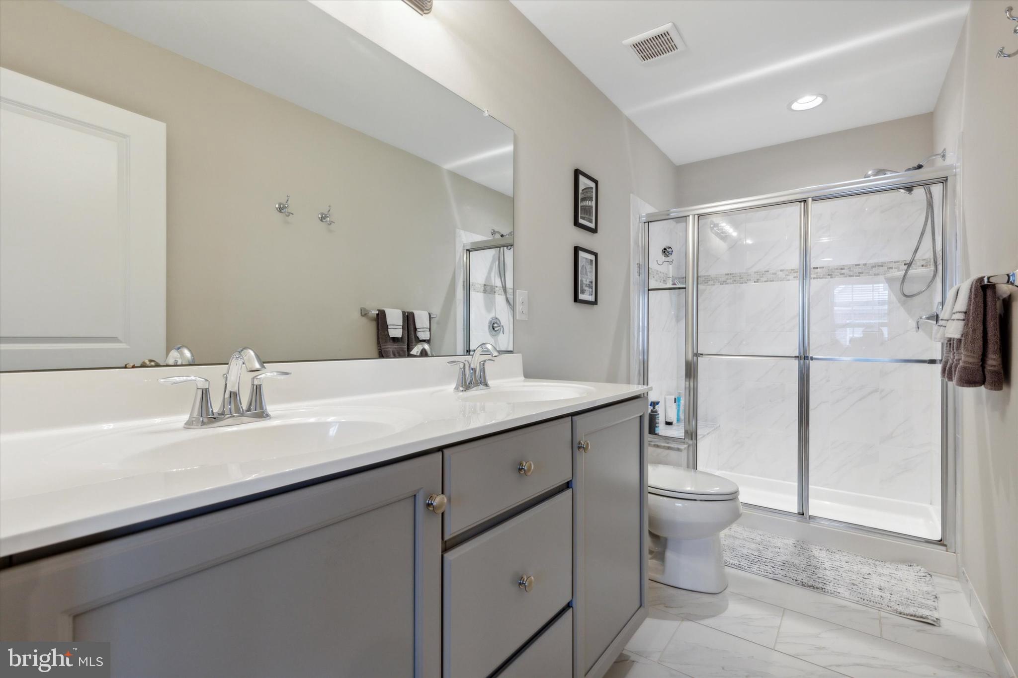 LANSDALE - Residential