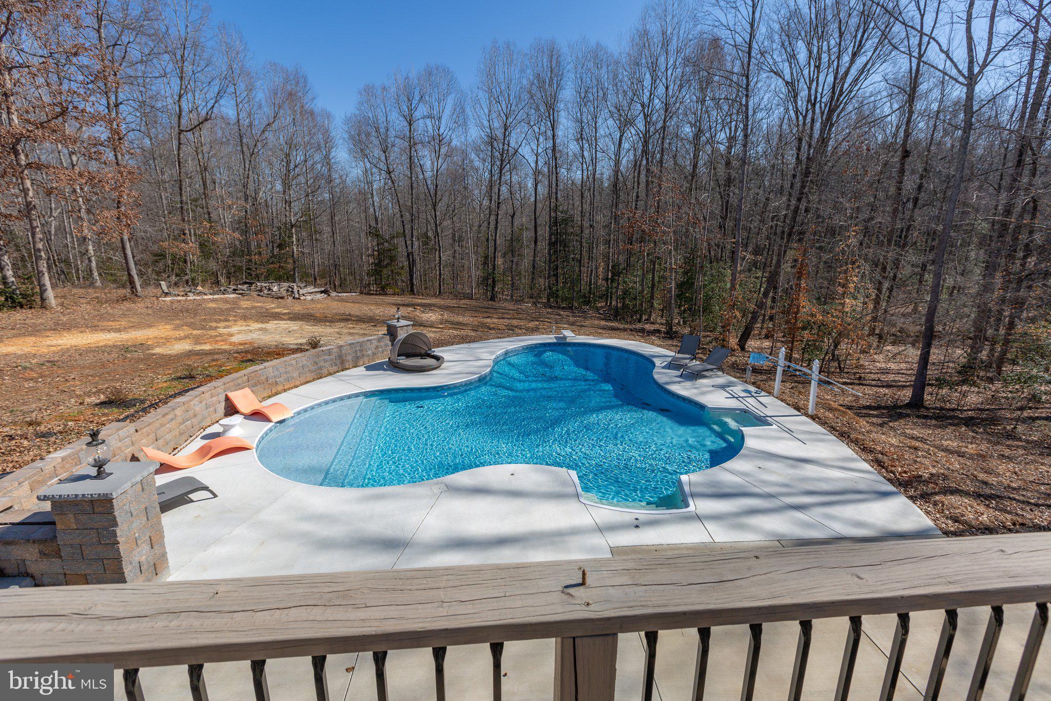 ESTATES AT ROBERTS POND - Residential