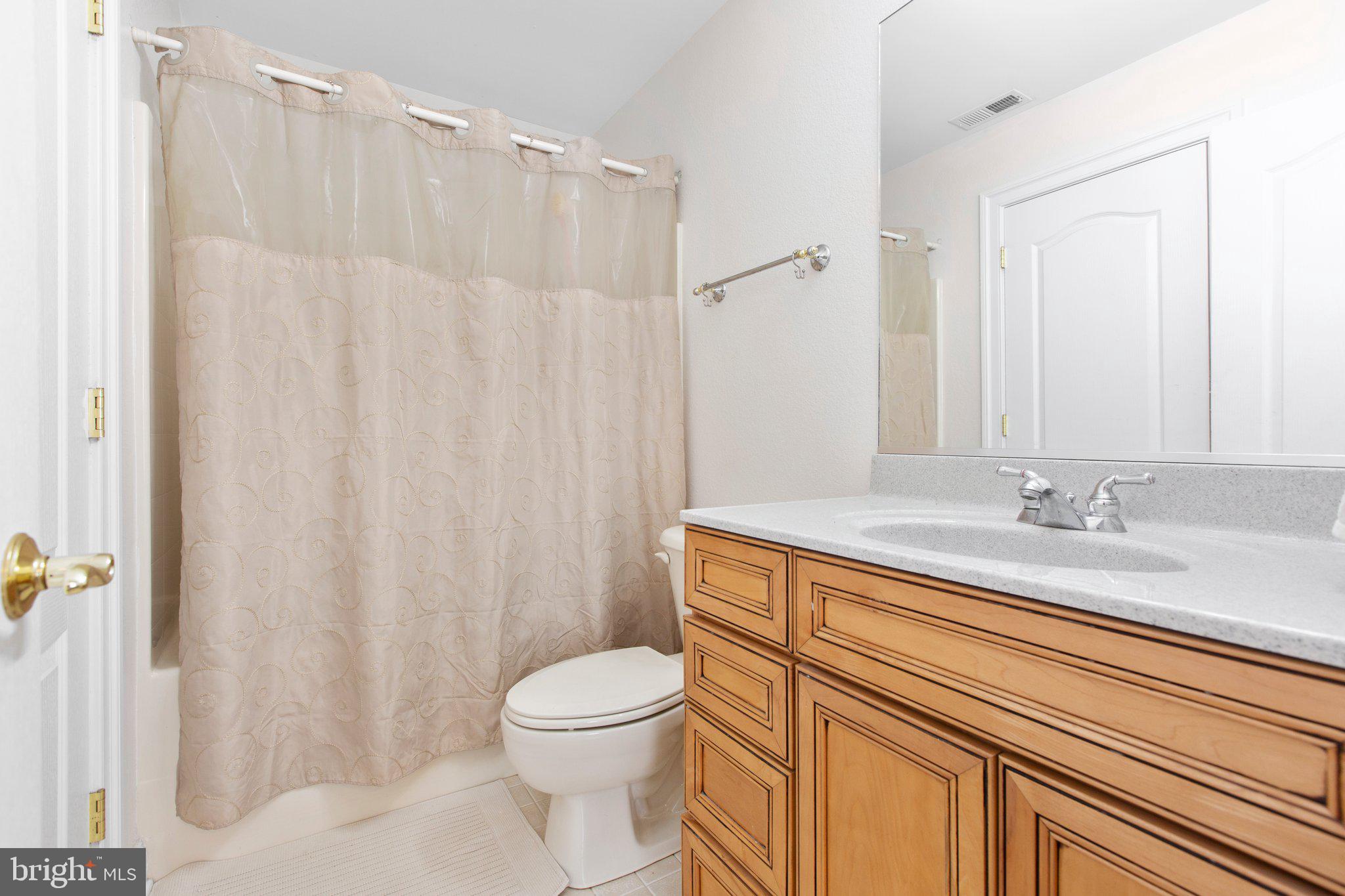 ESTATES AT ROBERTS POND - Residential