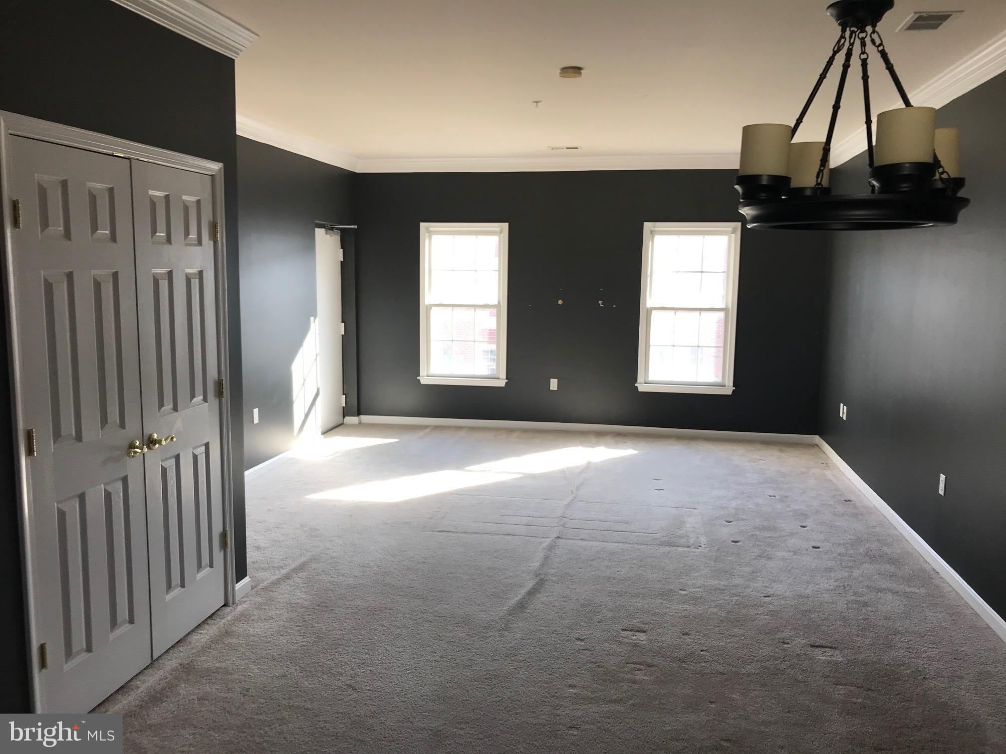 414 MAIN STREET 300