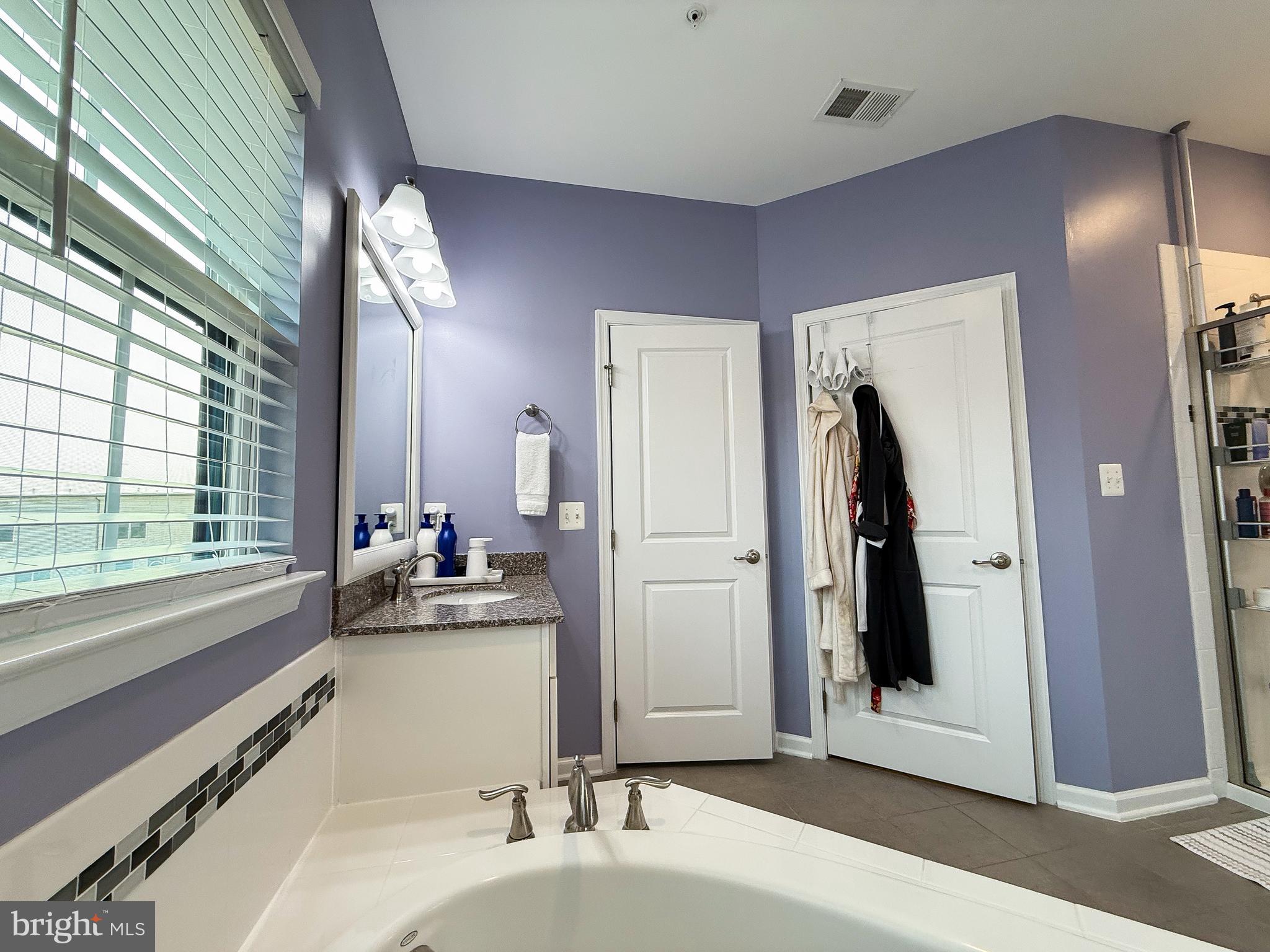 EDITORS PARK - Residential