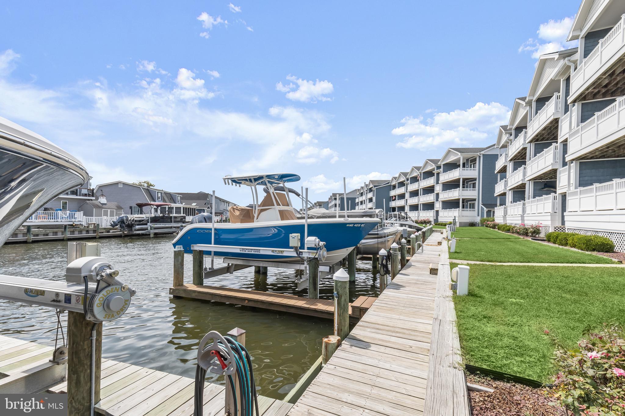 HARBOUR CLUB - Residential