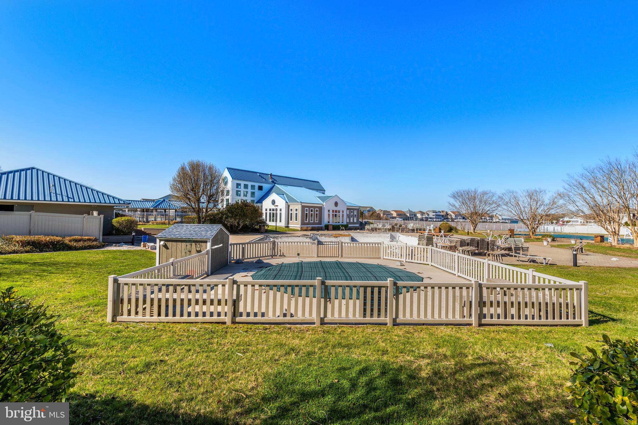 HARBOUR CLUB - Residential