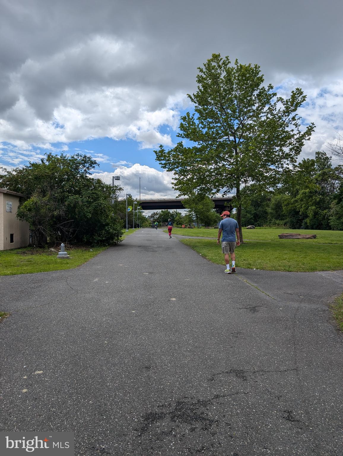 FORGOTTEN BOTTOM - Land