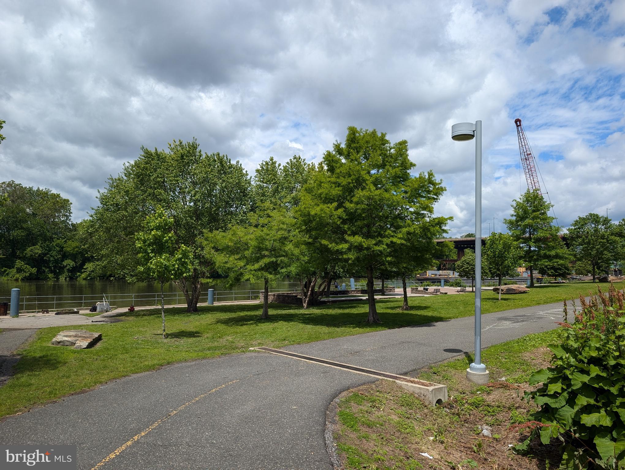 FORGOTTEN BOTTOM - Land