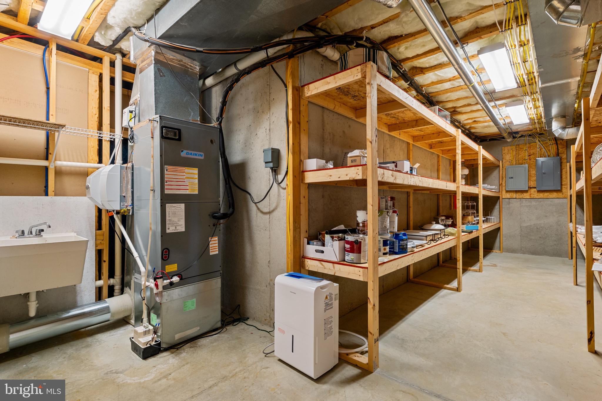 CORTLAND VILLAS - Residential